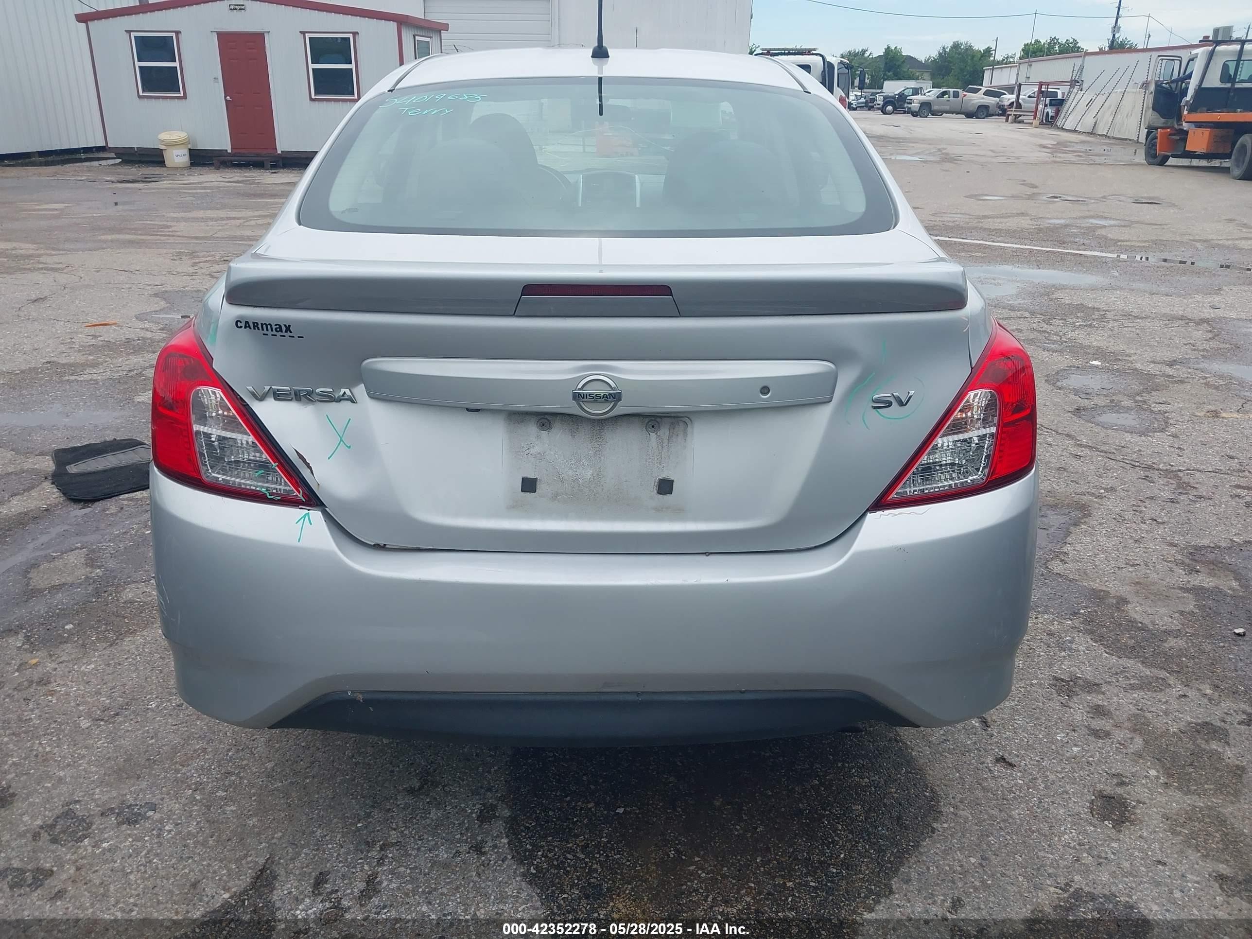 2019 Nissan Versa 1.6 Sv Silver vin: 3N1CN7AP0KL852246