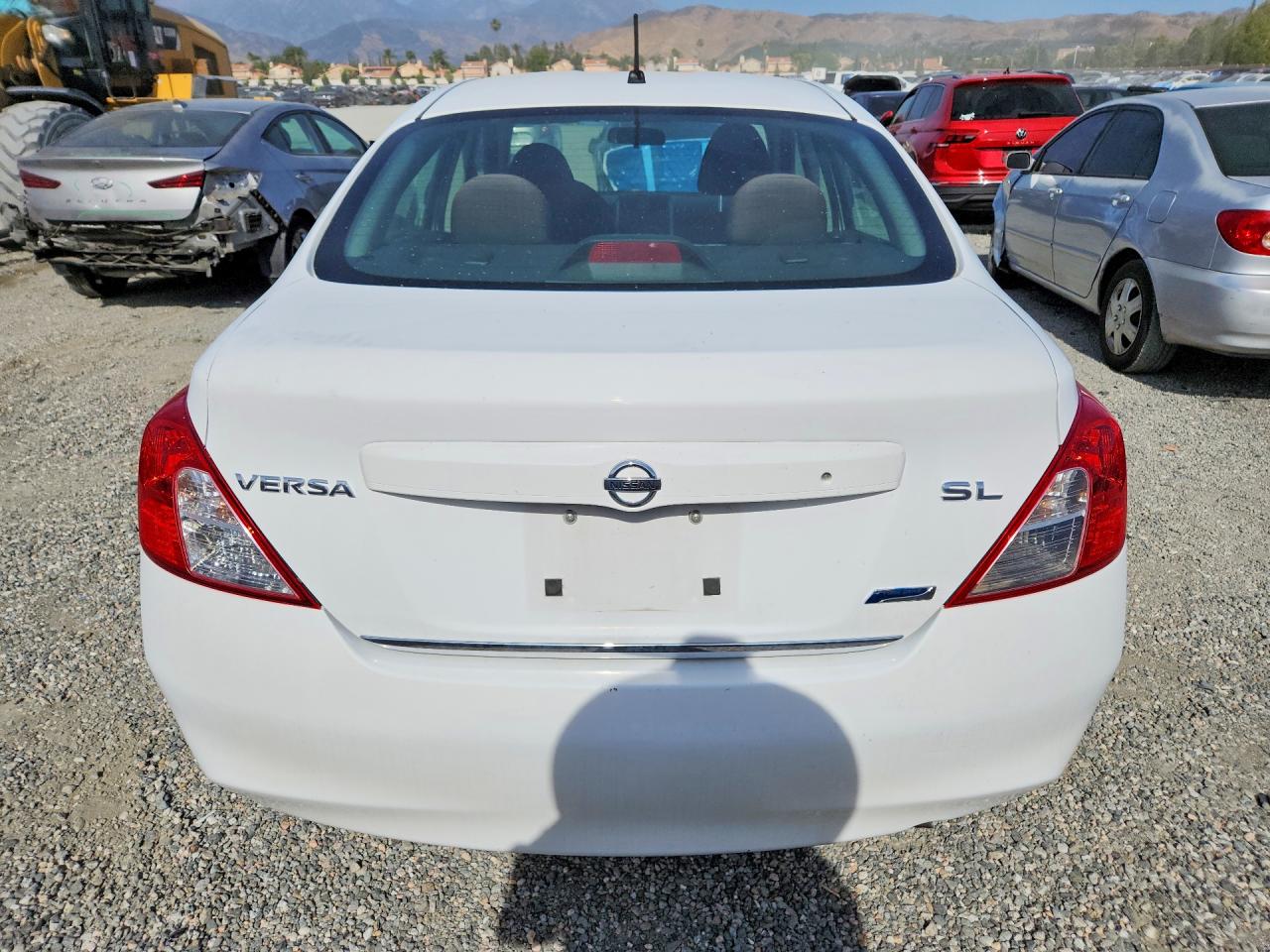 2012 Nissan Versa 1.6 S White vin: 3N1CN7AP1CL846604