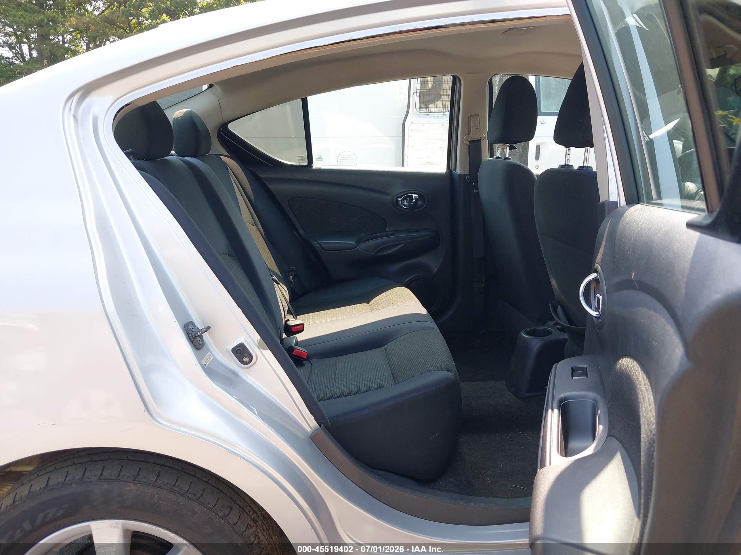 2012 Nissan Versa 1.6 Sl Silver vin: 3N1CN7AP1CL847168