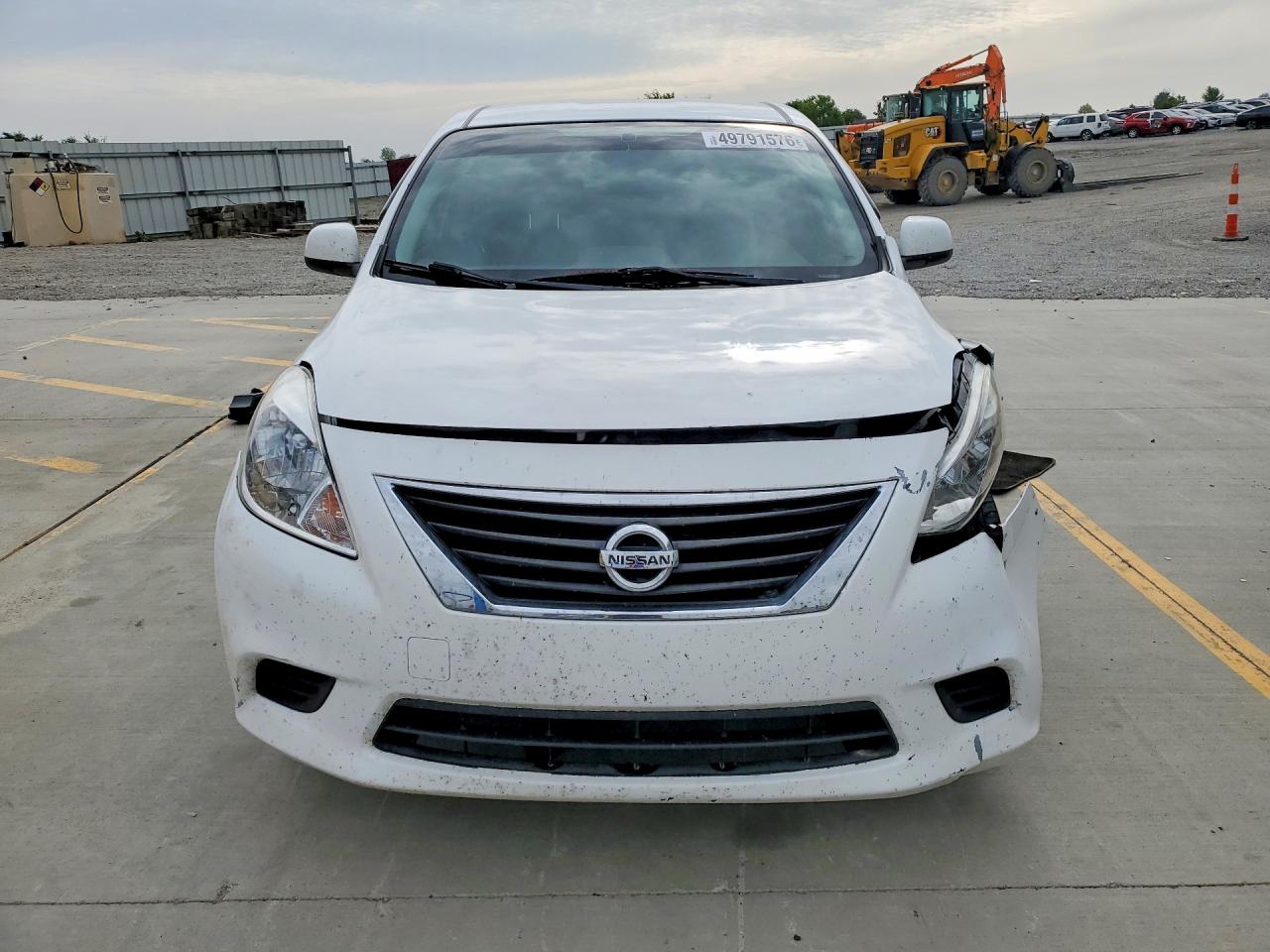 2012 Nissan Versa 1.6 S Белый vin: 3N1CN7AP1CL857778