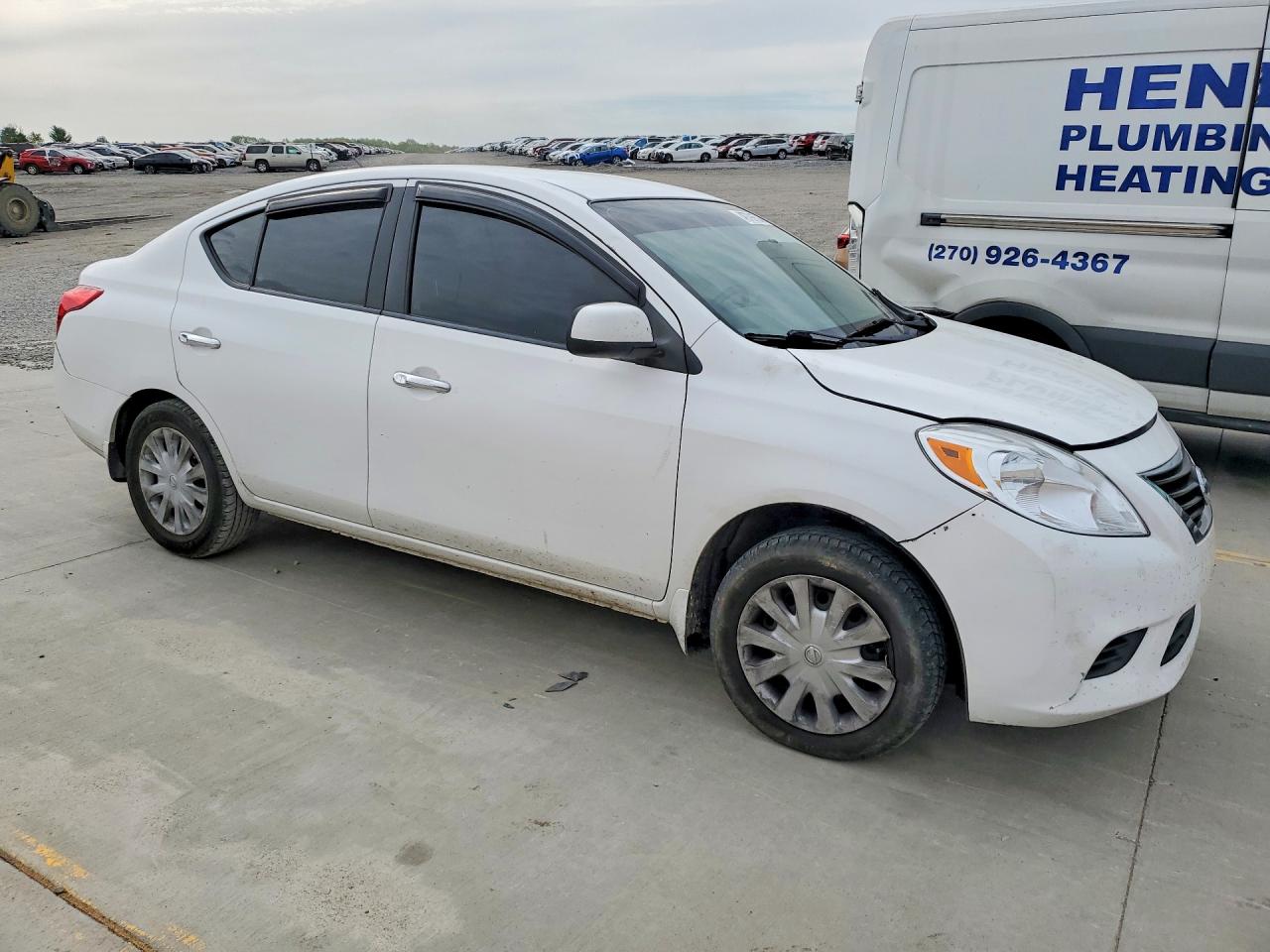 2012 Nissan Versa 1.6 S Белый vin: 3N1CN7AP1CL857778