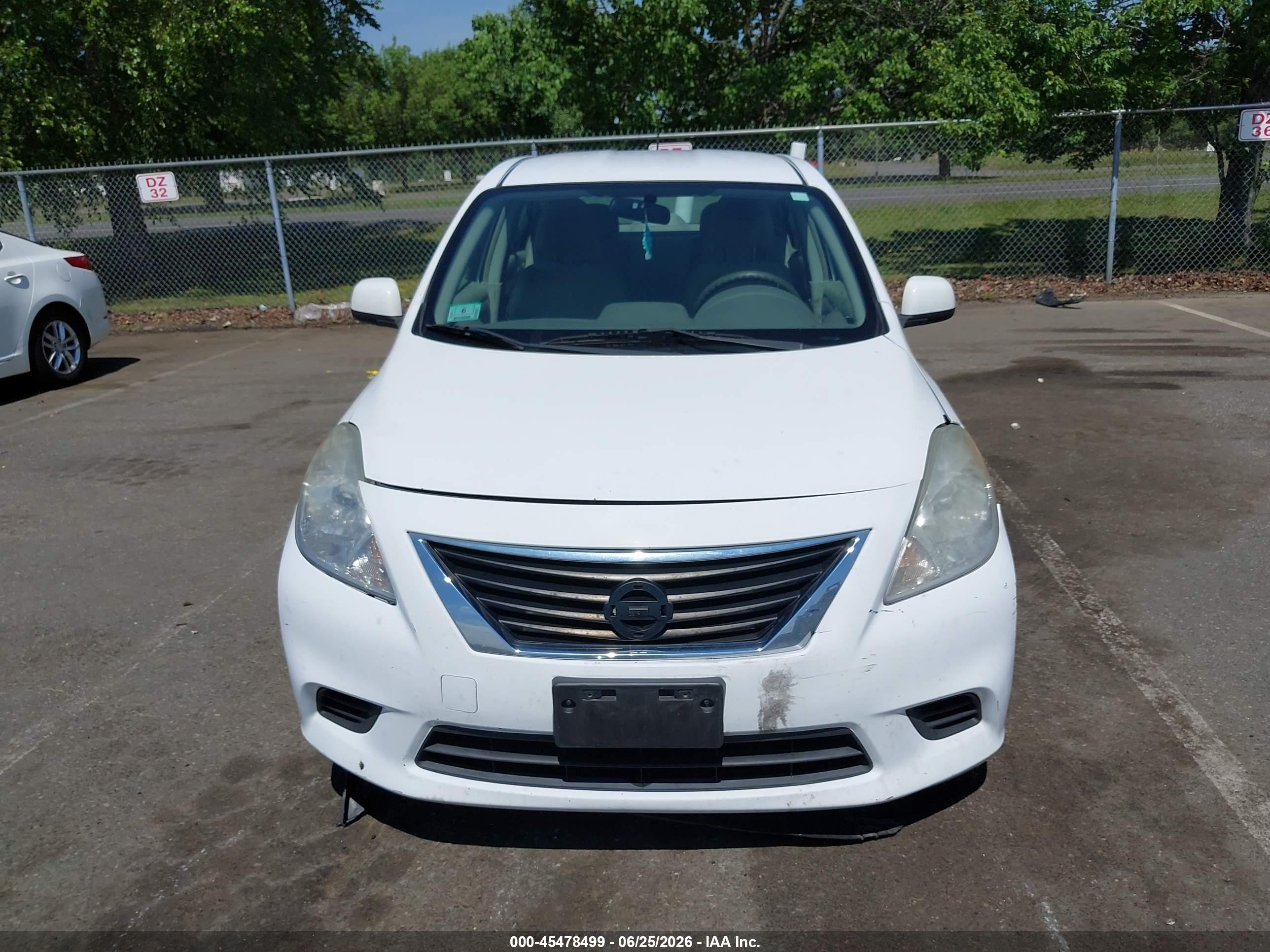 2012 Nissan Versa 1.6 Sv White vin: 3N1CN7AP1CL865086