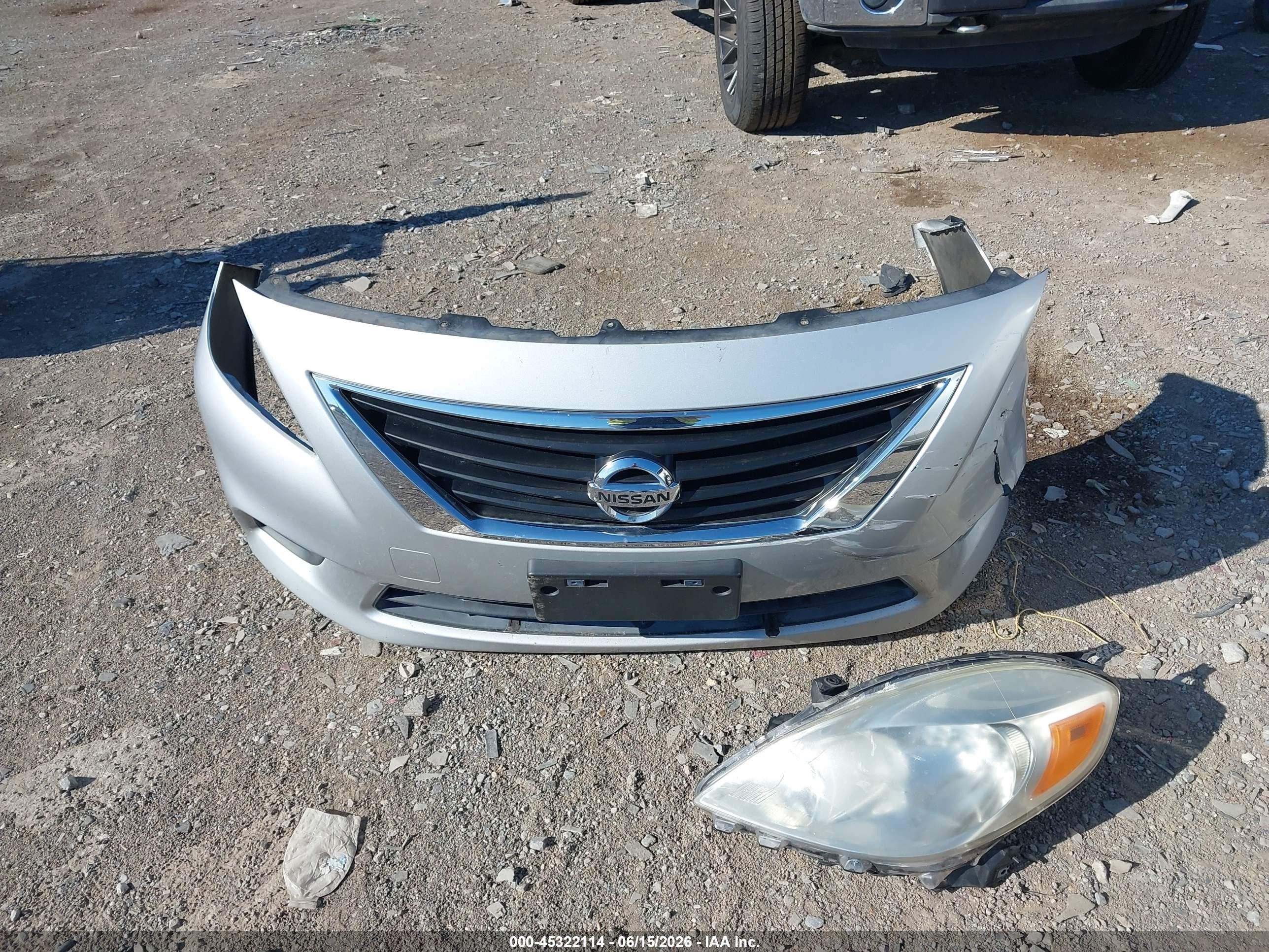 2012 Nissan Versa 1.6 Sv Silver vin: 3N1CN7AP1CL869820