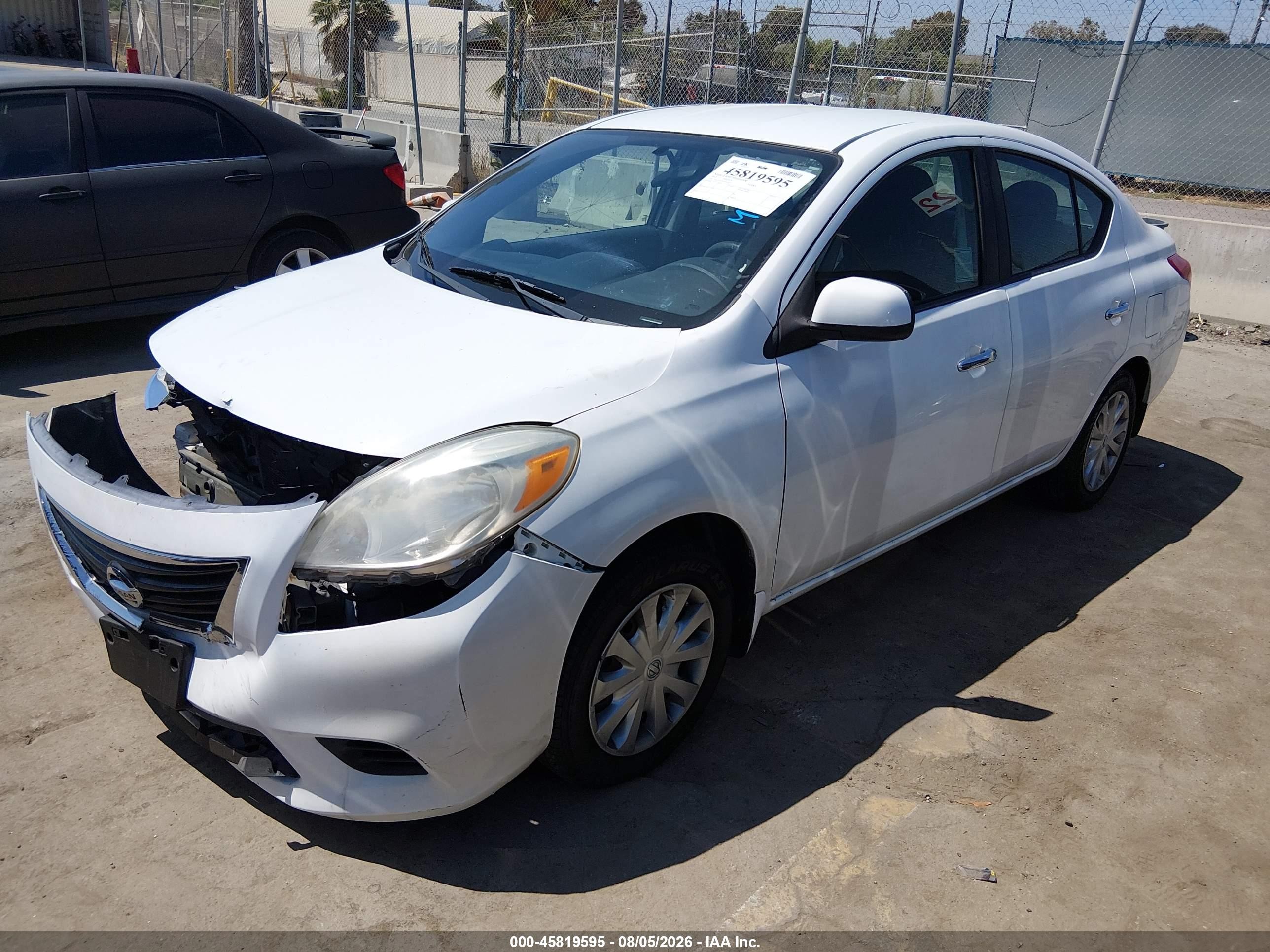 2012 Nissan Versa 1.6 Sv White vin: 3N1CN7AP1CL910527