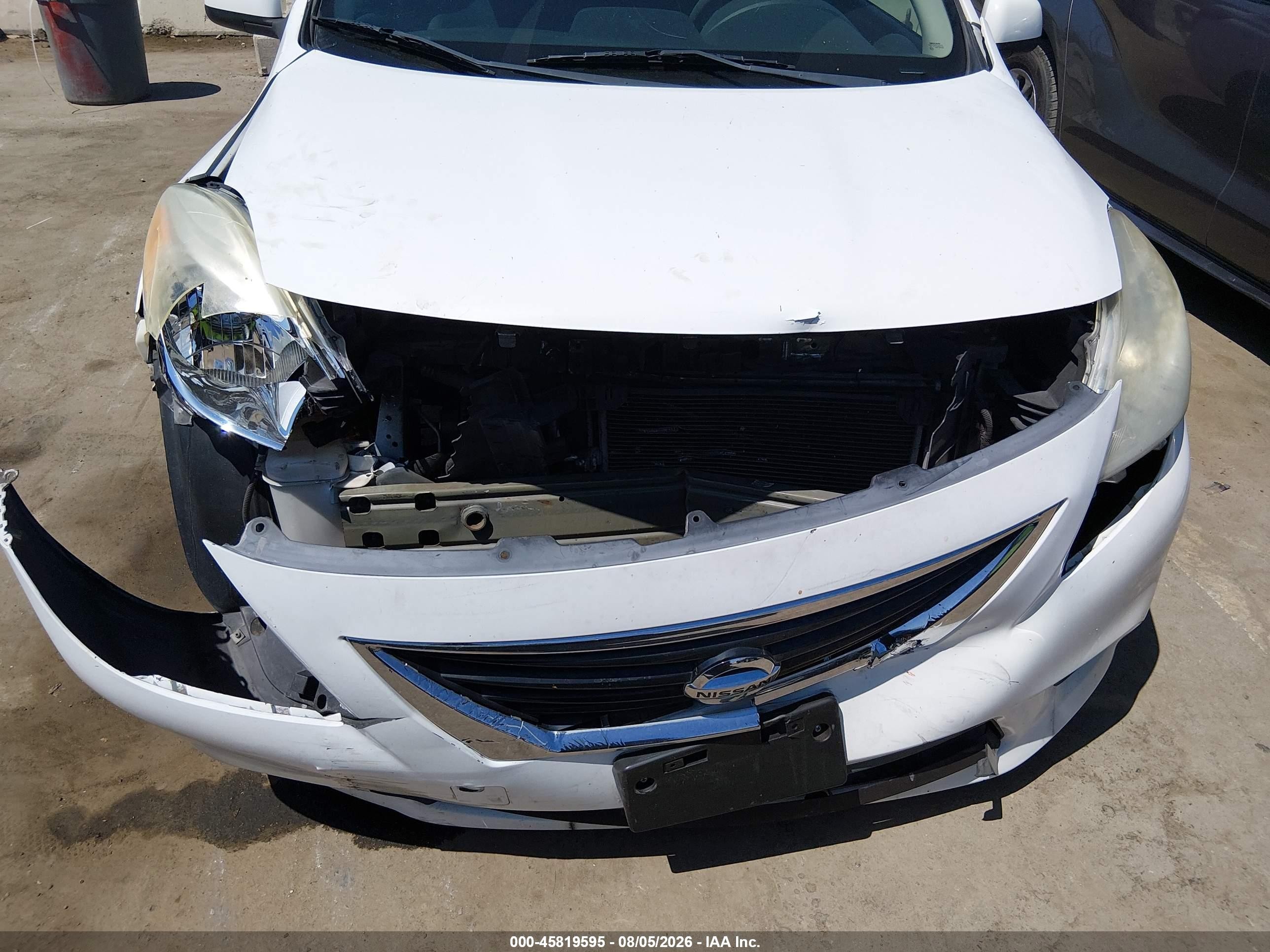2012 Nissan Versa 1.6 Sv White vin: 3N1CN7AP1CL910527