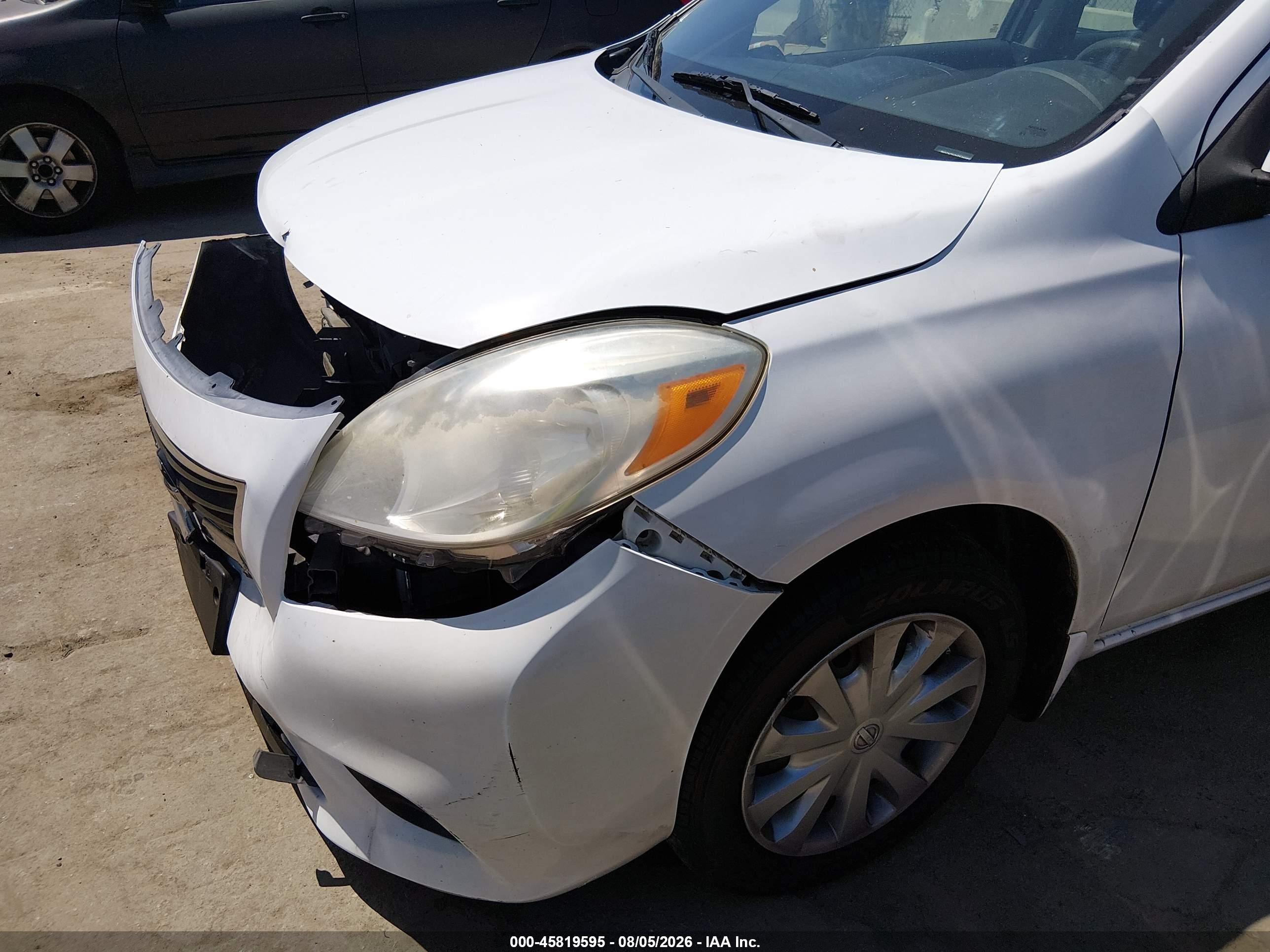 2012 Nissan Versa 1.6 Sv White vin: 3N1CN7AP1CL910527