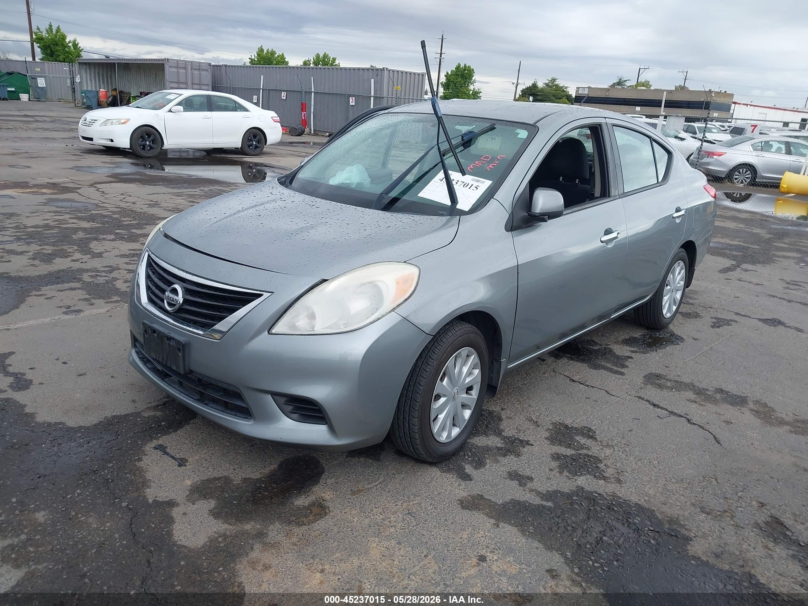 2012 Nissan Versa 1.6 Sv Silver vin: 3N1CN7AP1CL921639
