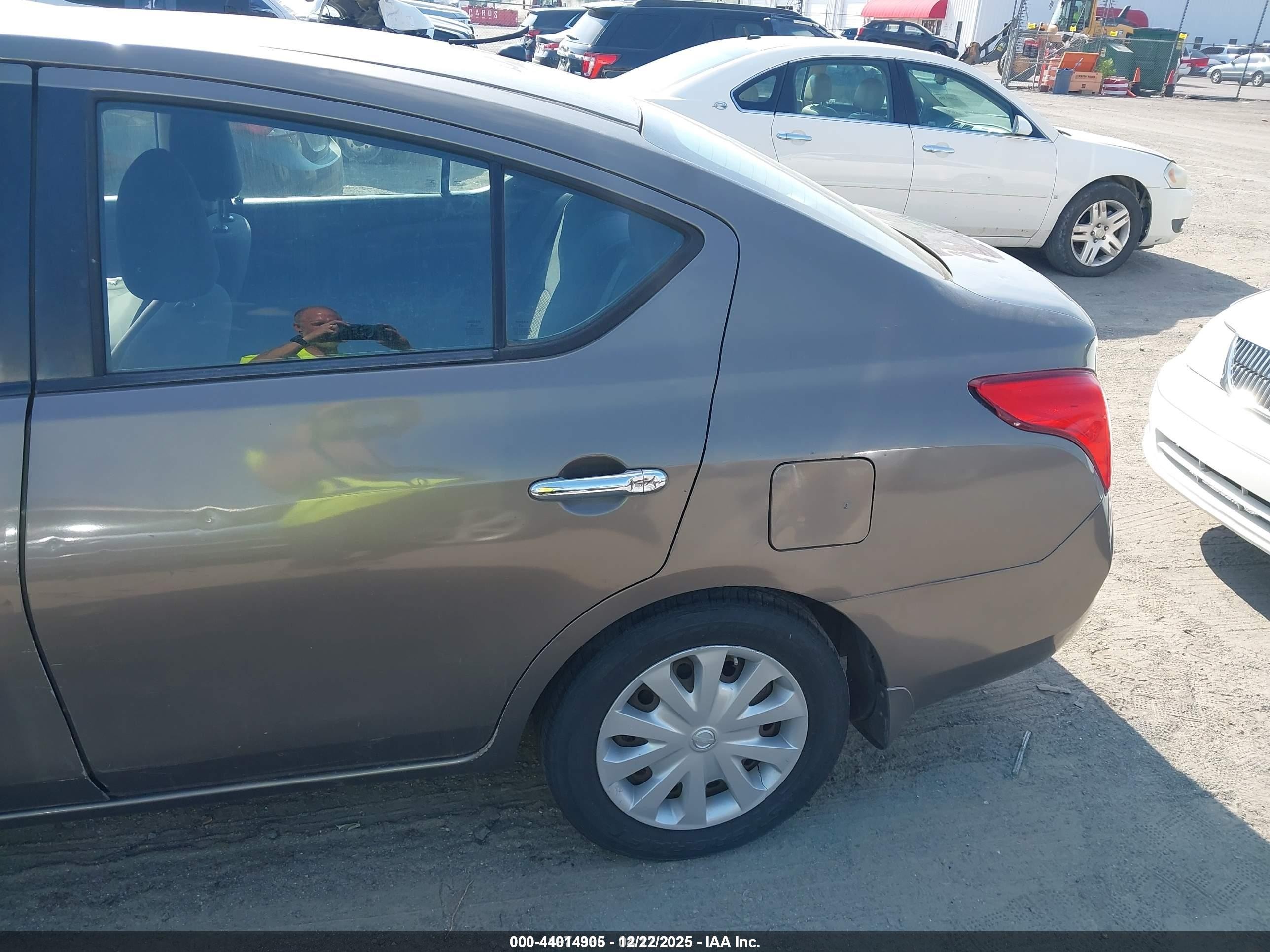 2012 Nissan Versa 1.6 Sv Gray vin: 3N1CN7AP1CL923794