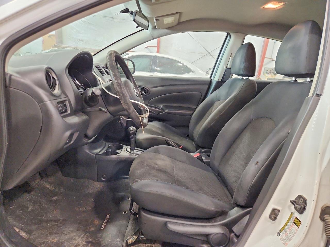 2012 Nissan Versa 1.6 S Белый vin: 3N1CN7AP1CL927084