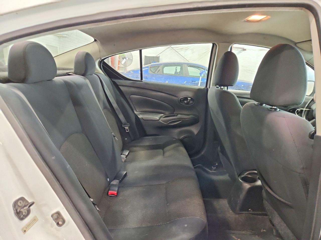 2012 Nissan Versa 1.6 S Белый vin: 3N1CN7AP1CL927084