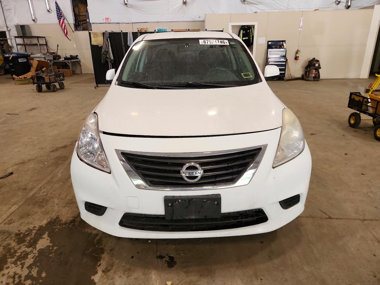 2012 Nissan Versa 1.6 S Белый vin: 3N1CN7AP1CL927084