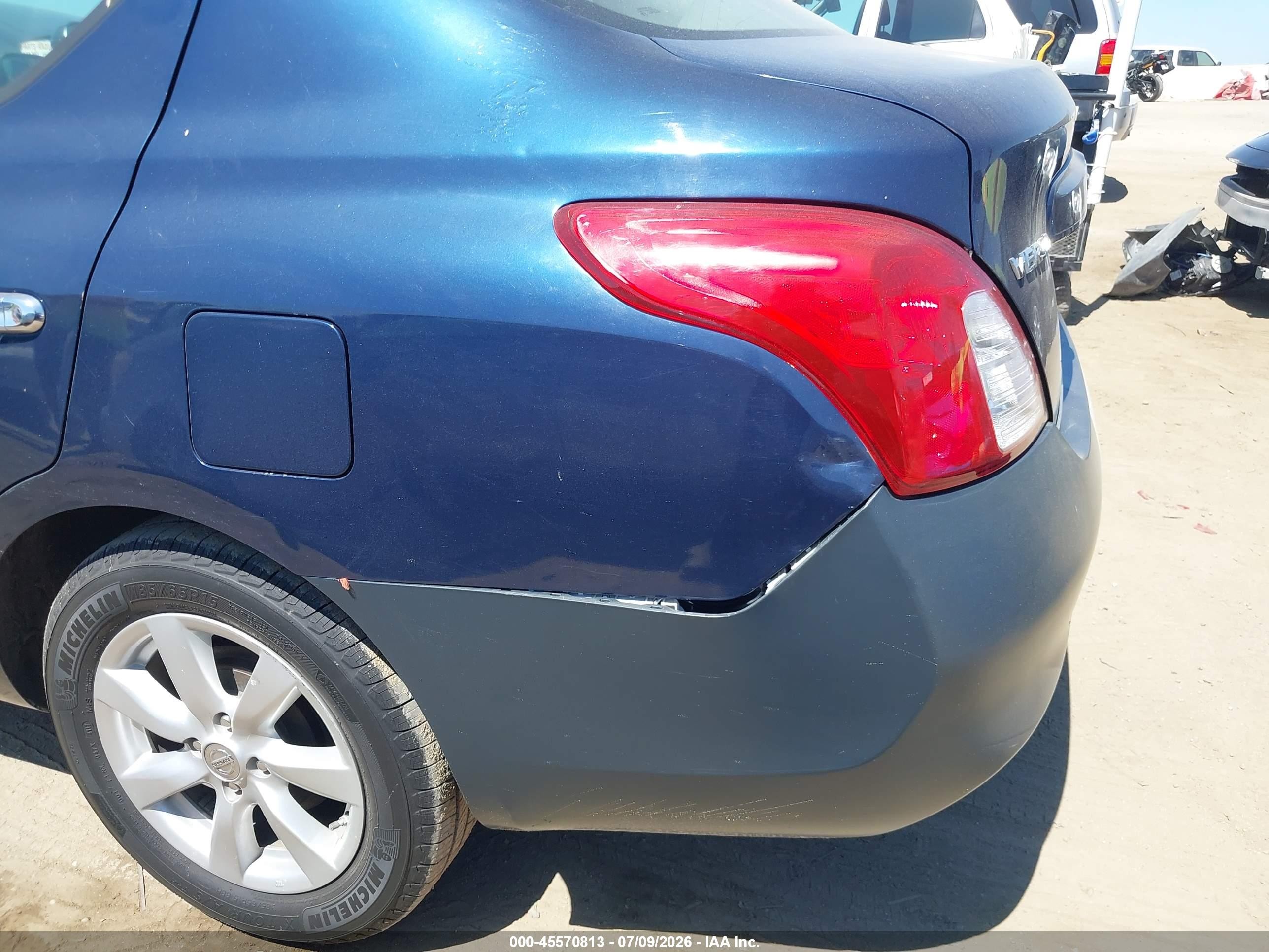 2012 Nissan Versa 1.6 Sl Dark Blue vin: 3N1CN7AP1CL934584