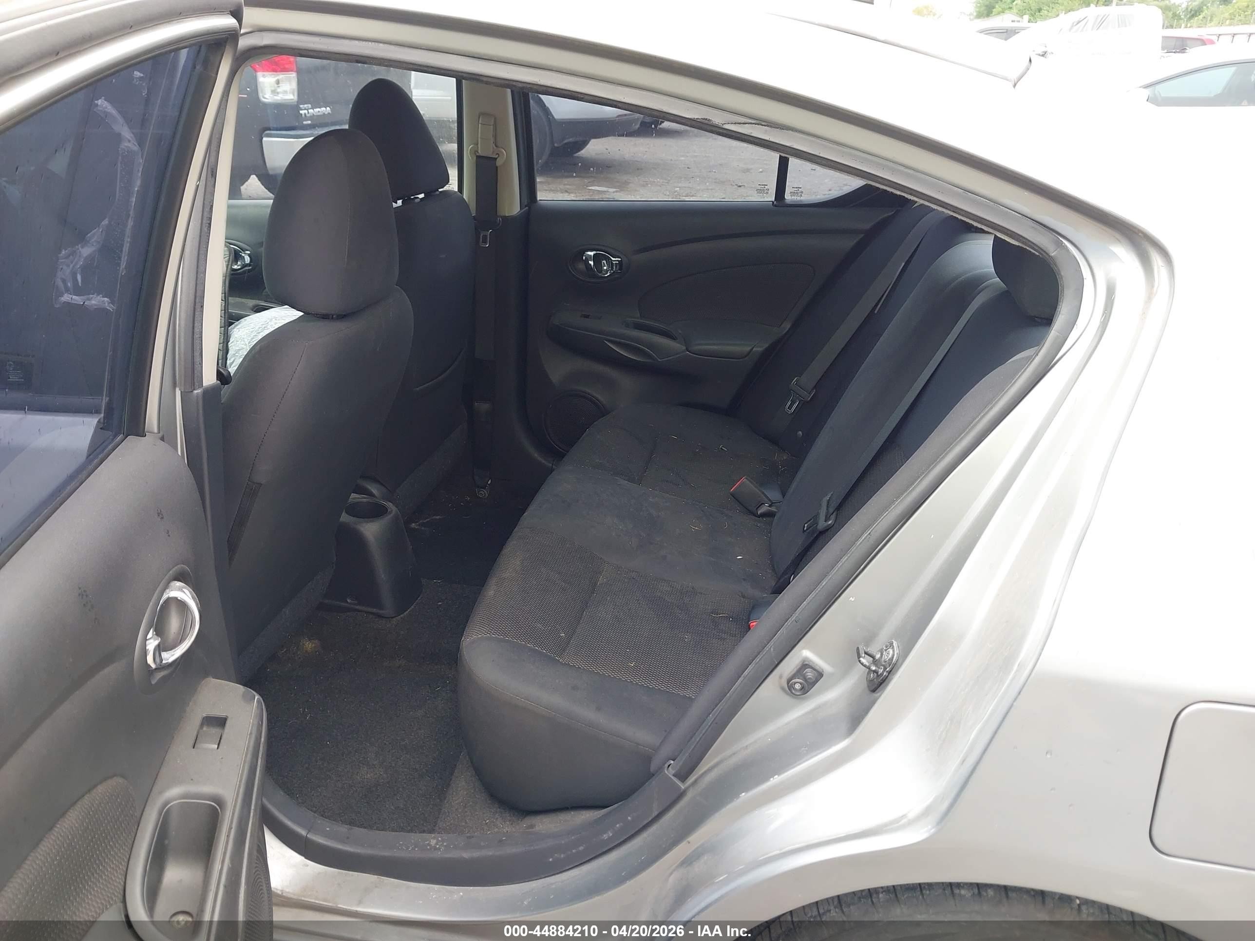 2013 Nissan Versa 1.6 Sv Gray vin: 3N1CN7AP1DL833952