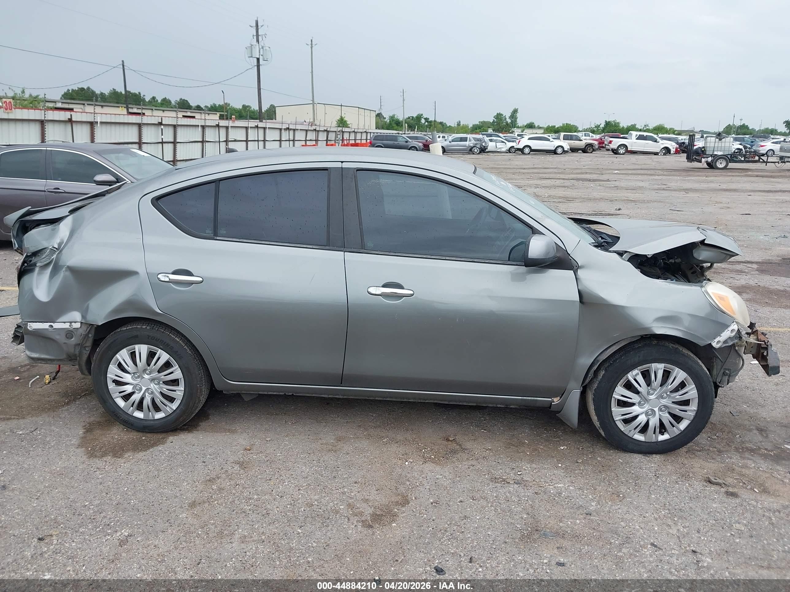 2013 Nissan Versa 1.6 Sv Gray vin: 3N1CN7AP1DL833952