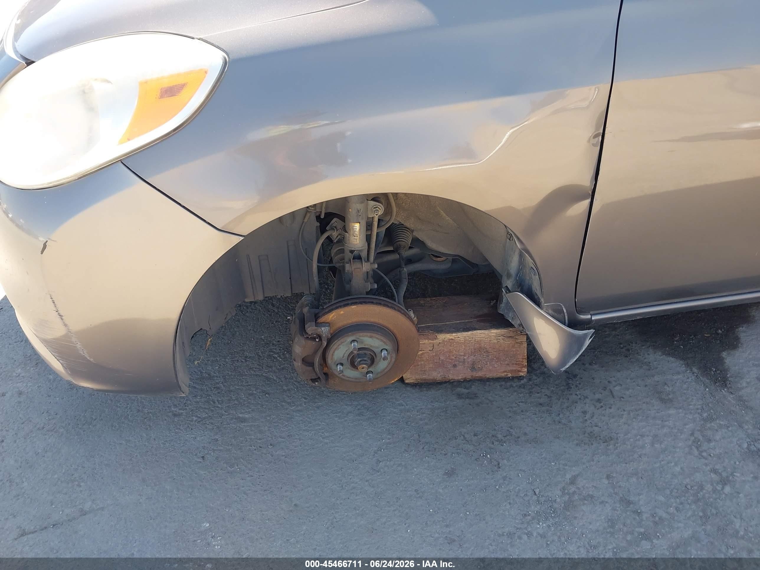 2013 Nissan Versa 1.6 Sv Brown vin: 3N1CN7AP1DL869642