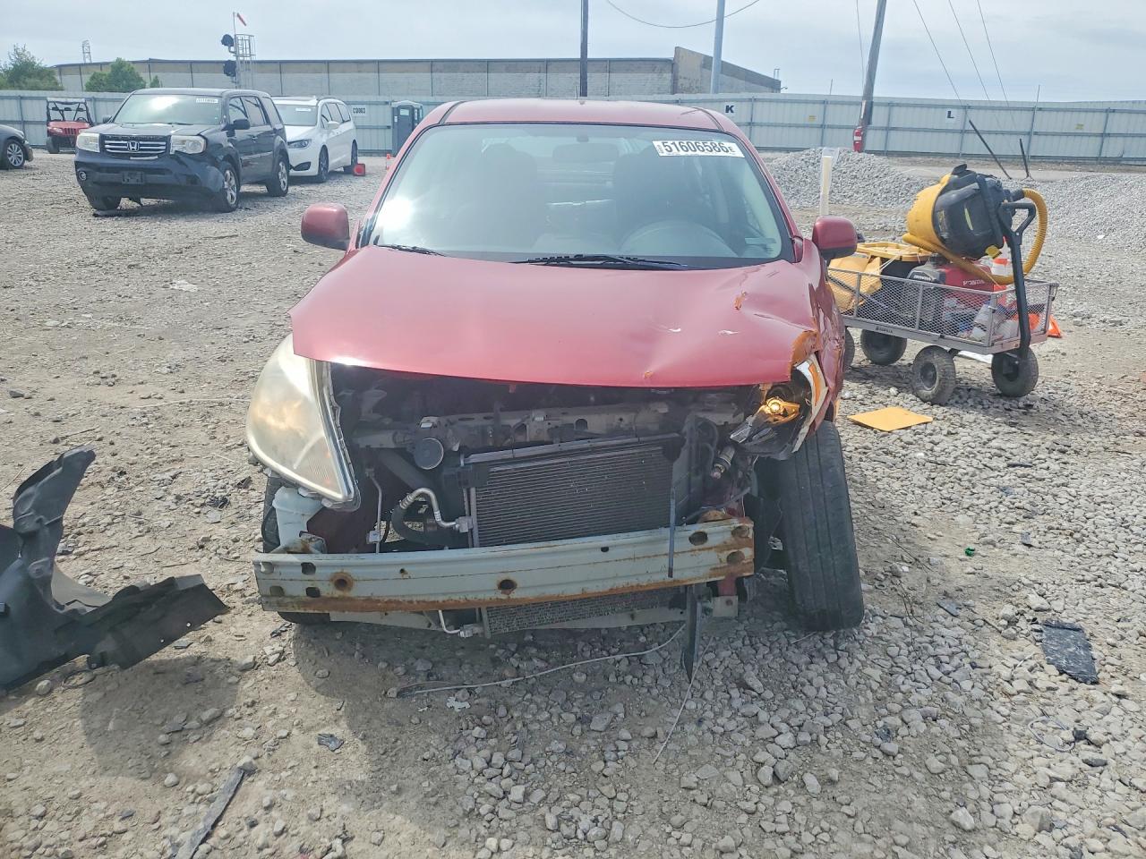 2013 Nissan Versa 1.6 S Красный vin: 3N1CN7AP1DL879555