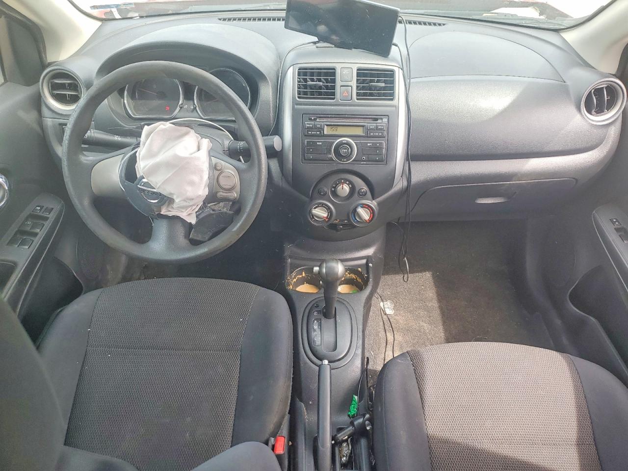 2013 Nissan Versa 1.6 S Красный vin: 3N1CN7AP1DL879555