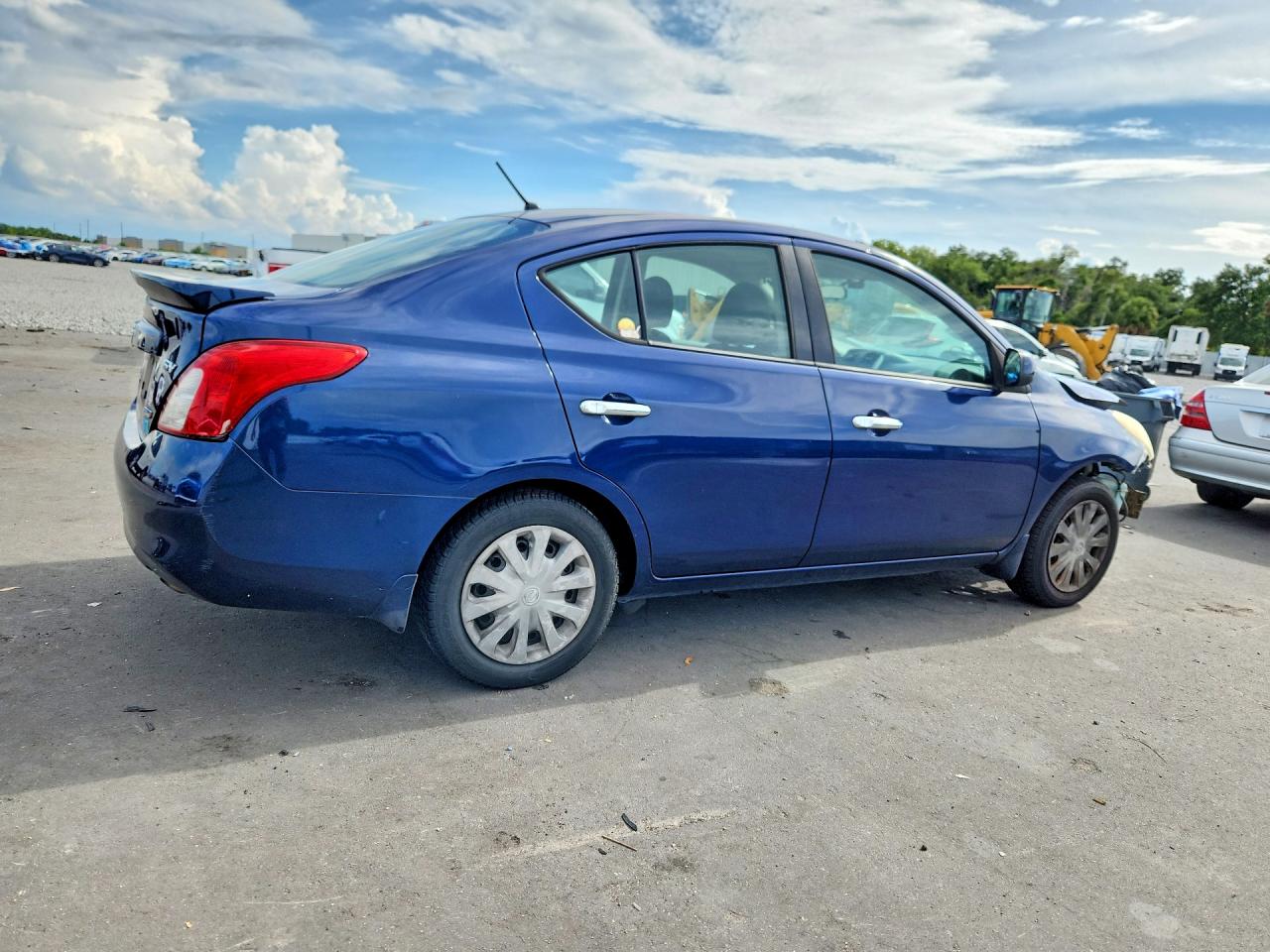 2014 Nissan Versa 1.6 Sv Blue vin: 3N1CN7AP1EL831751
