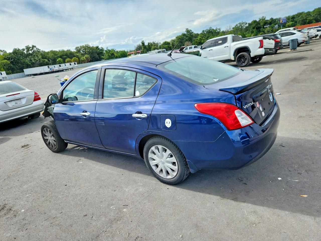 2014 Nissan Versa 1.6 Sv Blue vin: 3N1CN7AP1EL831751
