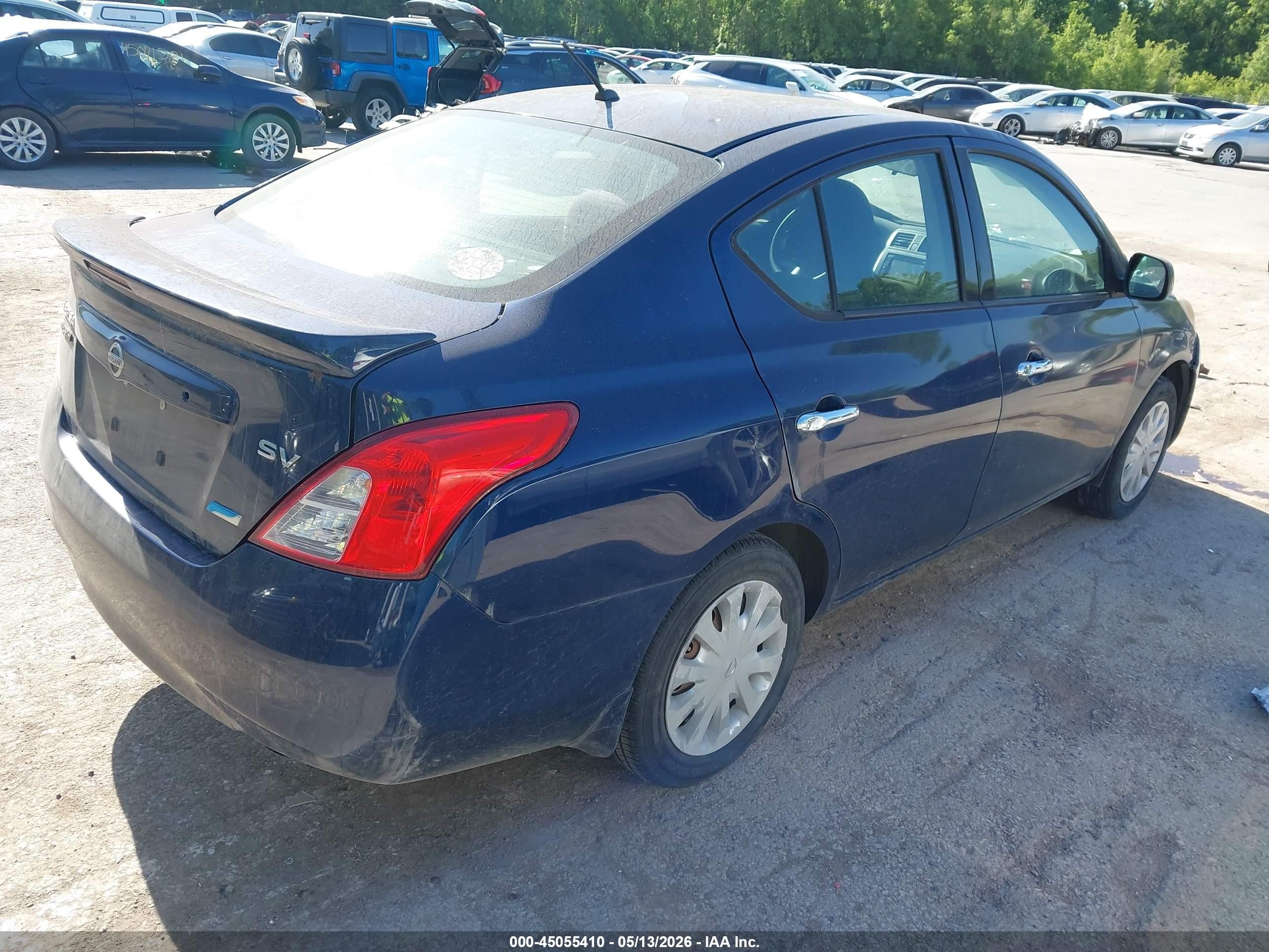 2014 Nissan Versa 1.6 Sv Синий vin: 3N1CN7AP1EL833306