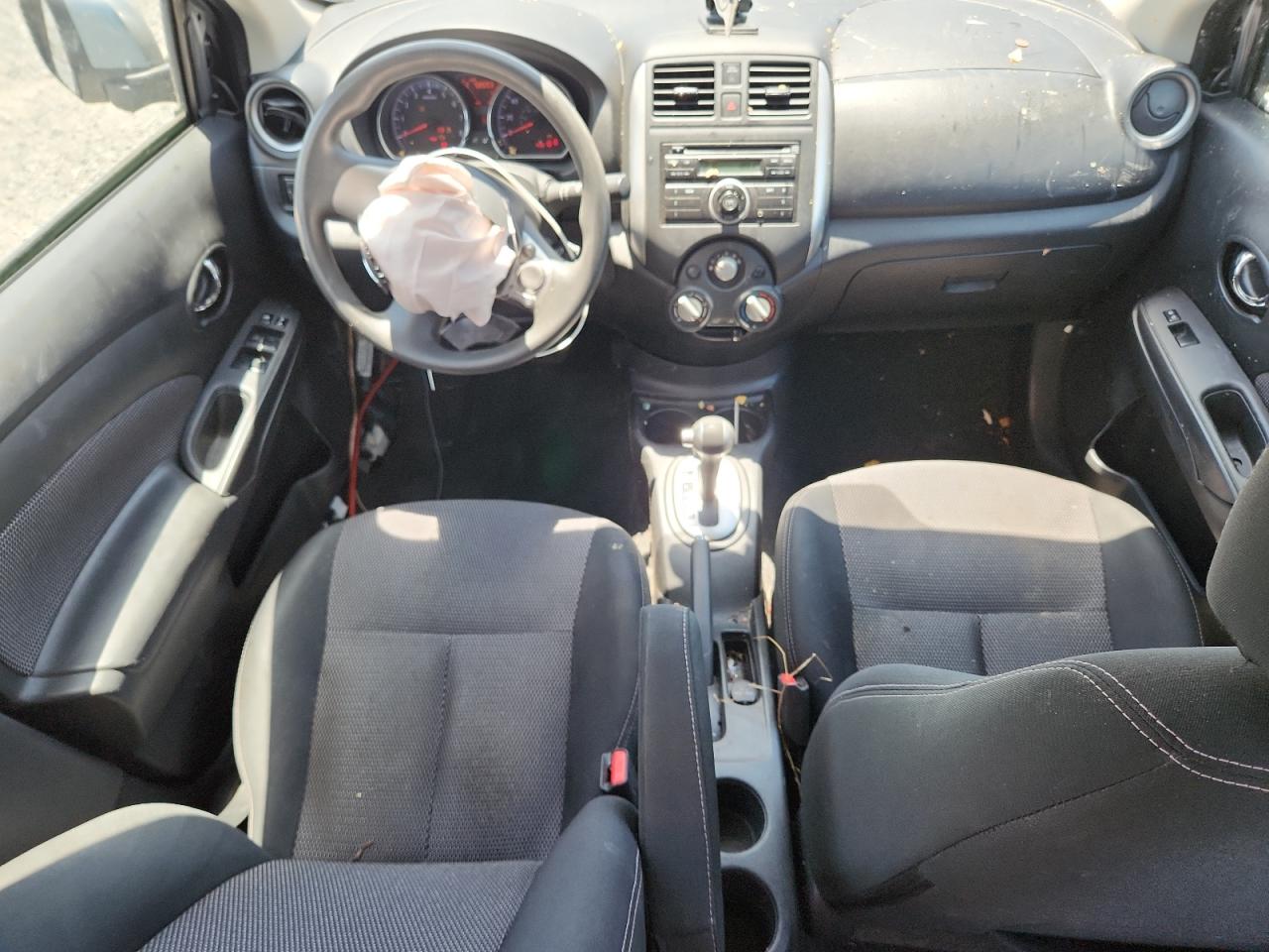 2014 Nissan Versa 1.6 Sv Серебряный vin: 3N1CN7AP1EL838392