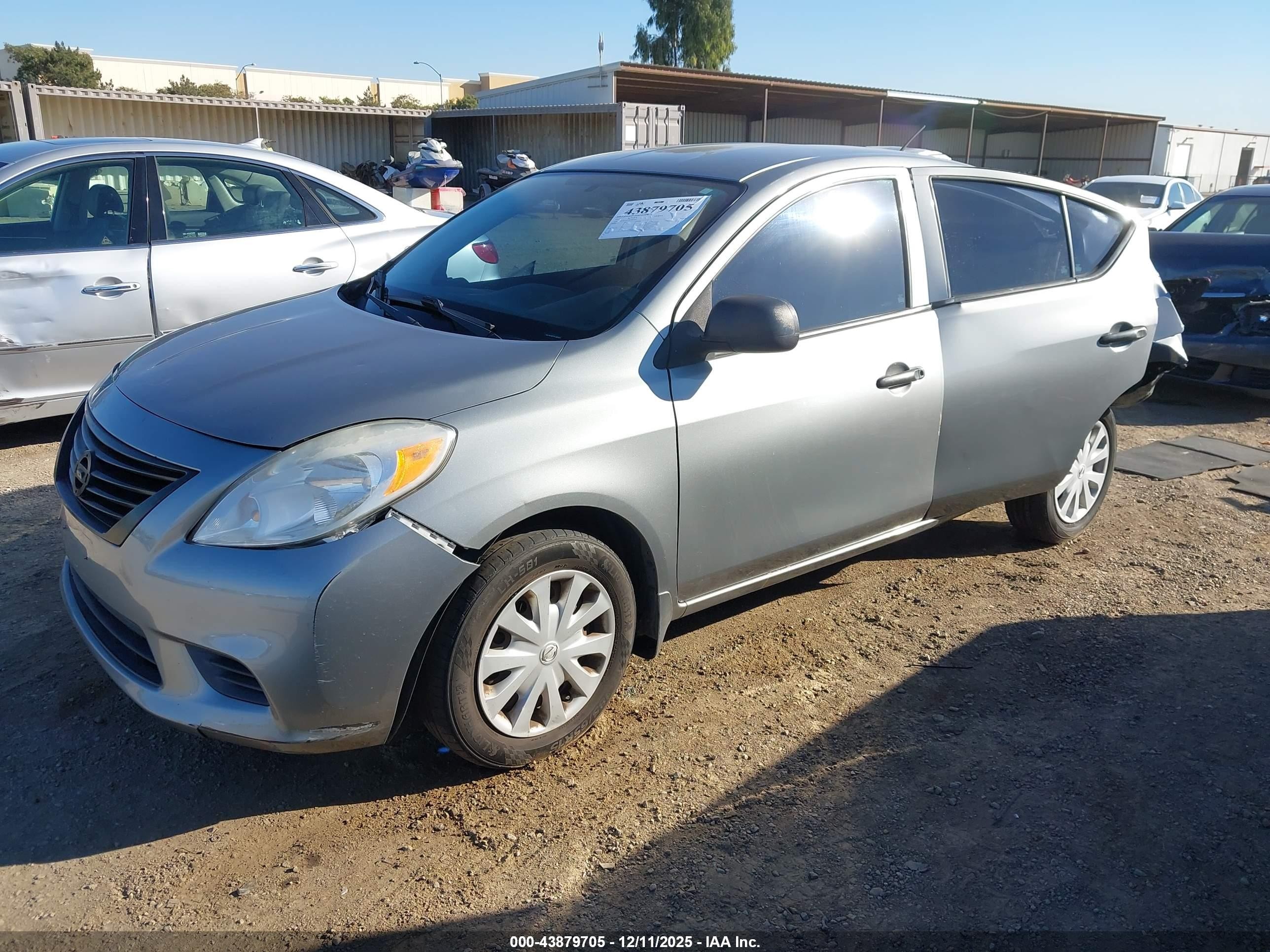 2014 Nissan Versa 1.6 S Gray vin: 3N1CN7AP1EL845407
