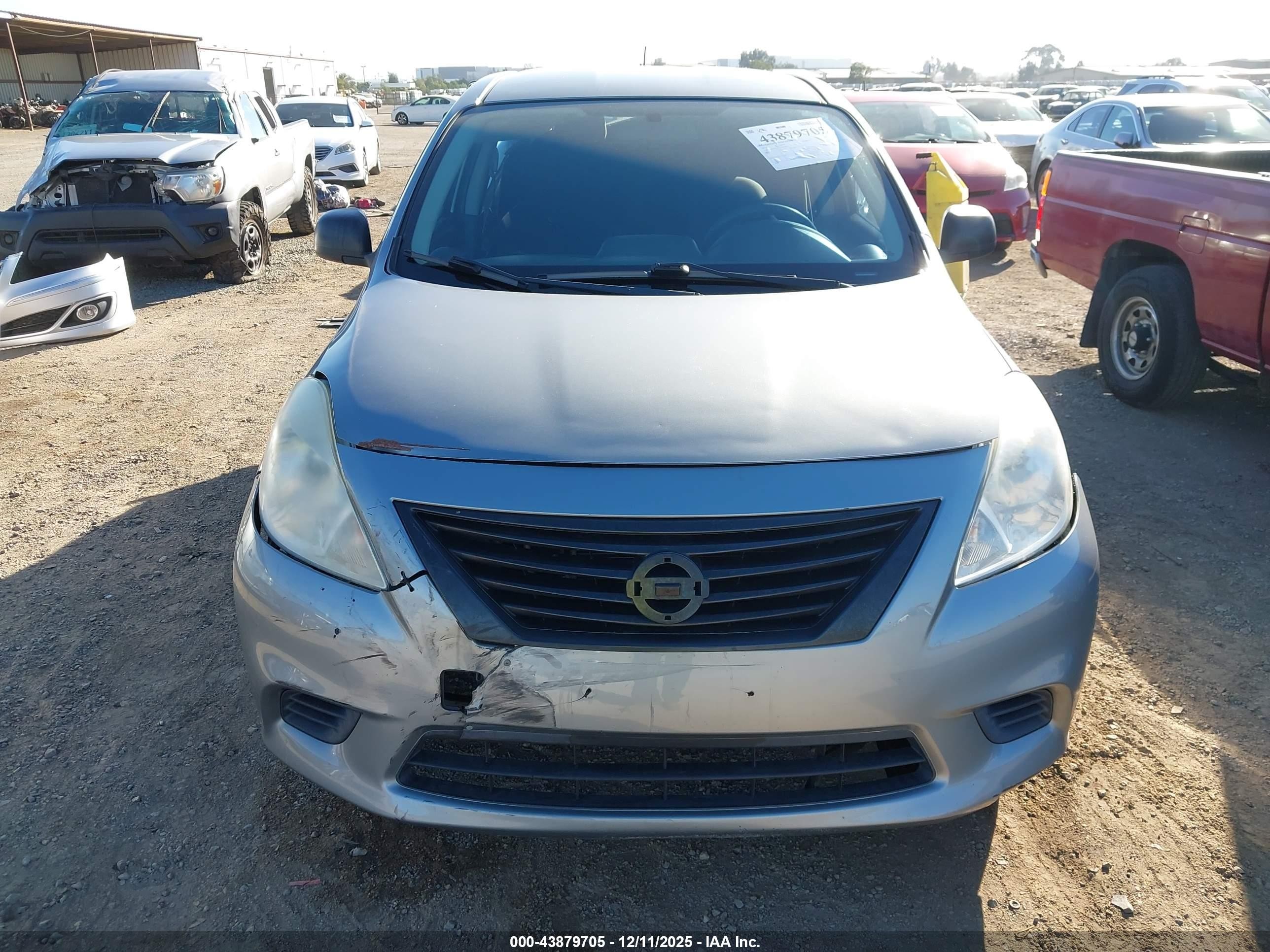 2014 Nissan Versa 1.6 S Gray vin: 3N1CN7AP1EL845407