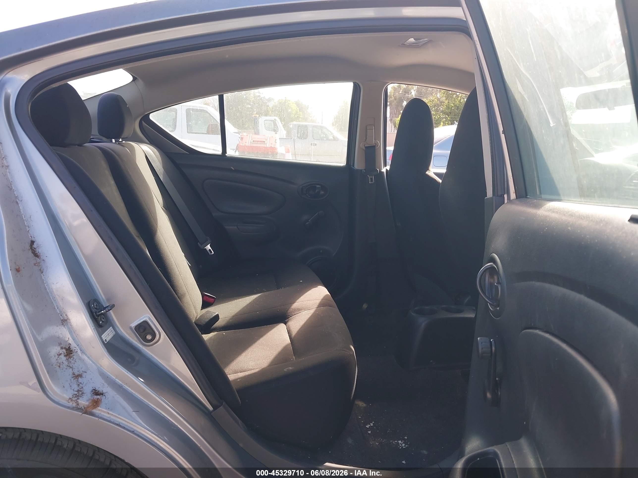 2014 Nissan Versa 1.6 S+ Серый vin: 3N1CN7AP1EL856553