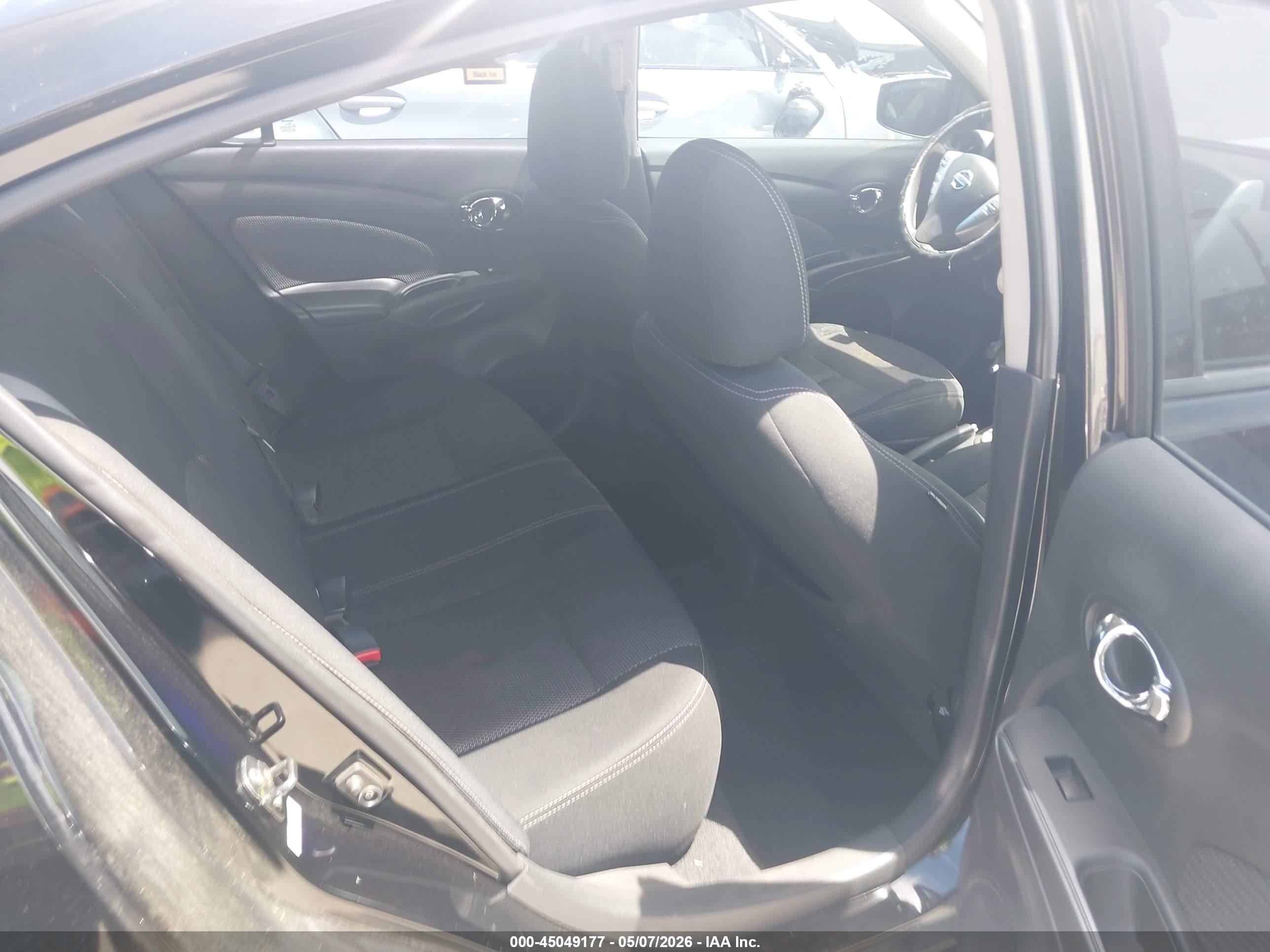2015 Nissan Versa 1.6 S/1.6 S+/1.6 Sl/1.6 Sv Черный vin: 3N1CN7AP1FL830181