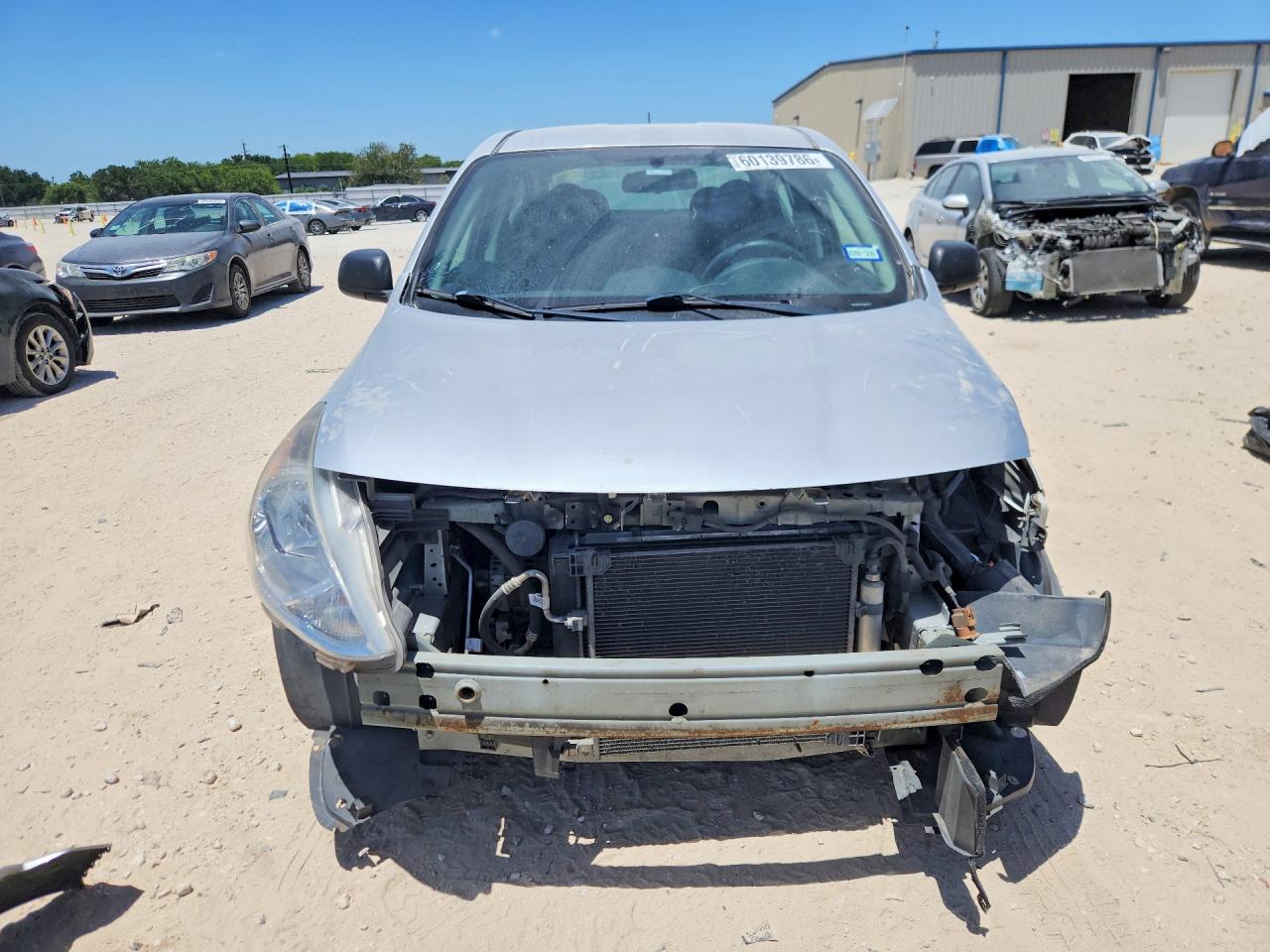2015 Nissan Versa 1.6 S Plus Silver vin: 3N1CN7AP1FL836725