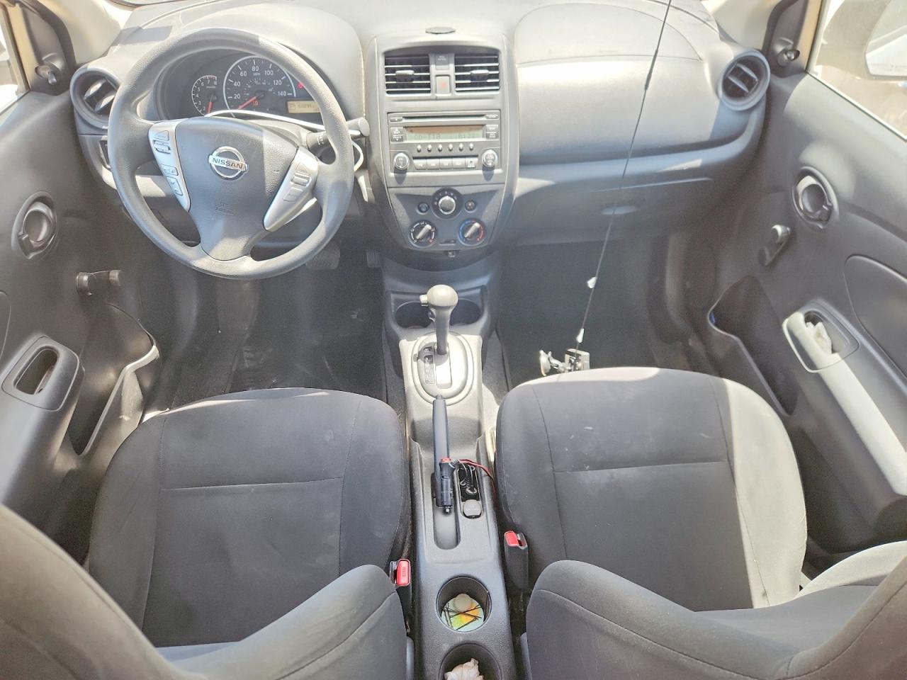 2015 Nissan Versa 1.6 S Plus Silver vin: 3N1CN7AP1FL836725