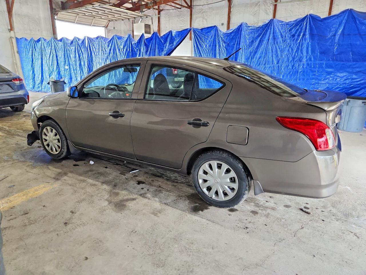 2015 Nissan Versa 1.6 S Plus Gray vin: 3N1CN7AP1FL859325