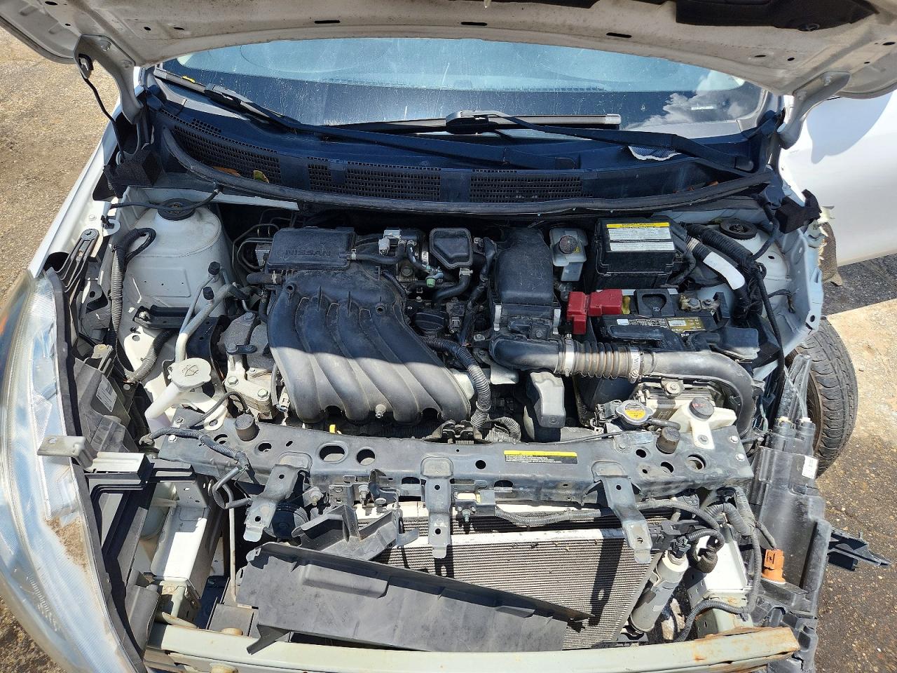 2015 Nissan Versa 1.6 Sv Белый vin: 3N1CN7AP1FL880305