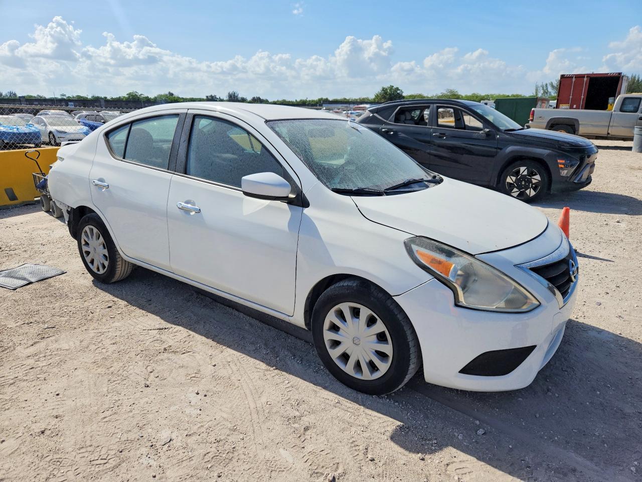 2015 Nissan Versa 1.6 Sv White vin: 3N1CN7AP1FL889327