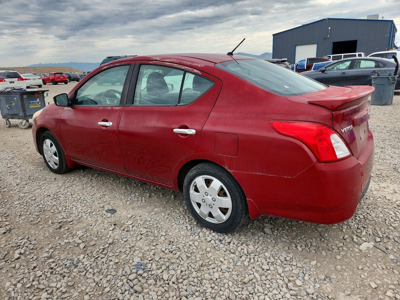 2015 Nissan Versa 1.6 Sv Red vin: 3N1CN7AP1FL889974