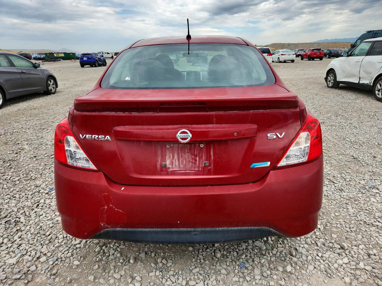 2015 Nissan Versa 1.6 Sv Red vin: 3N1CN7AP1FL889974