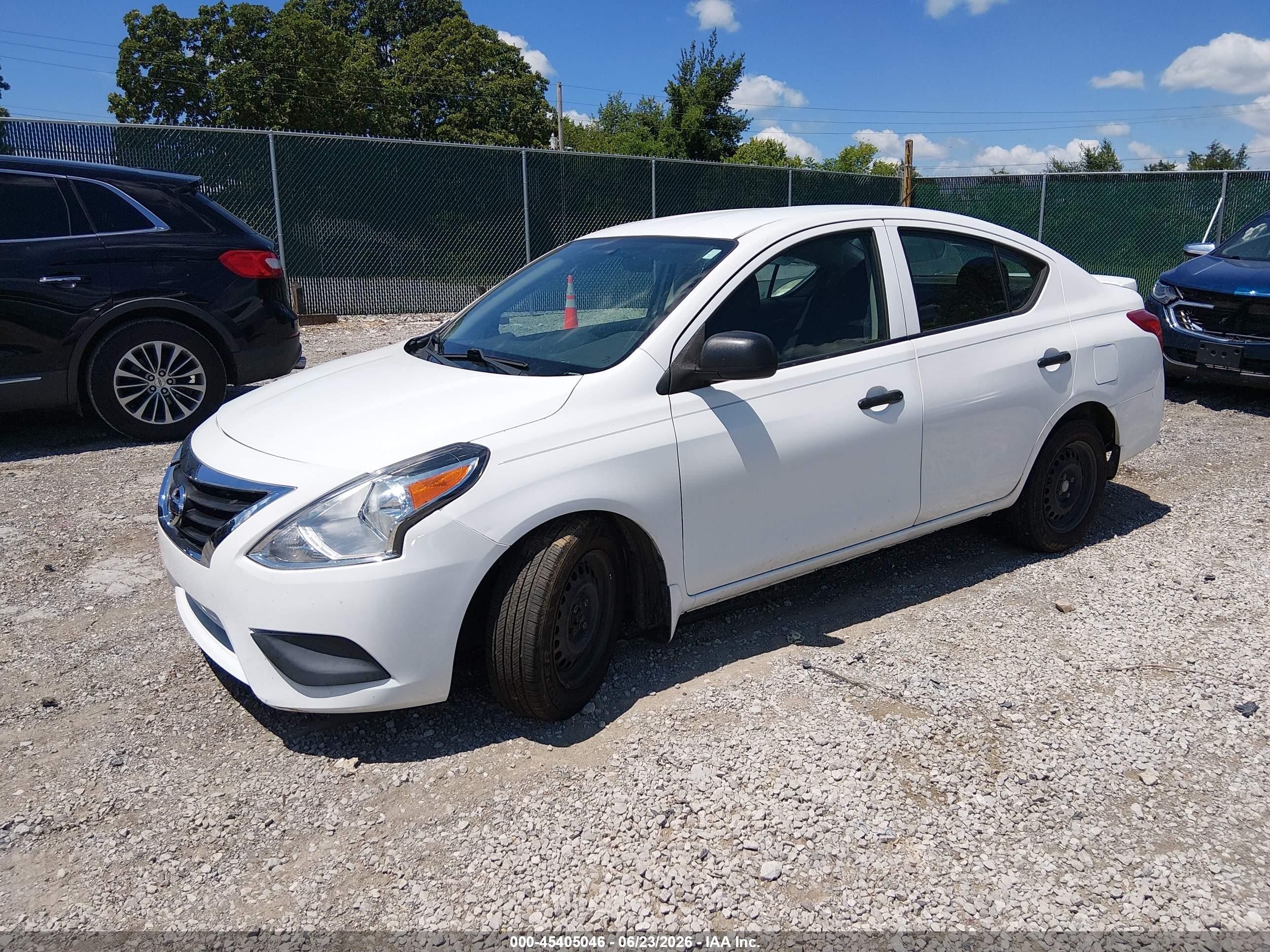 2015 Nissan Versa 1.6 S+ White vin: 3N1CN7AP1FL949347
