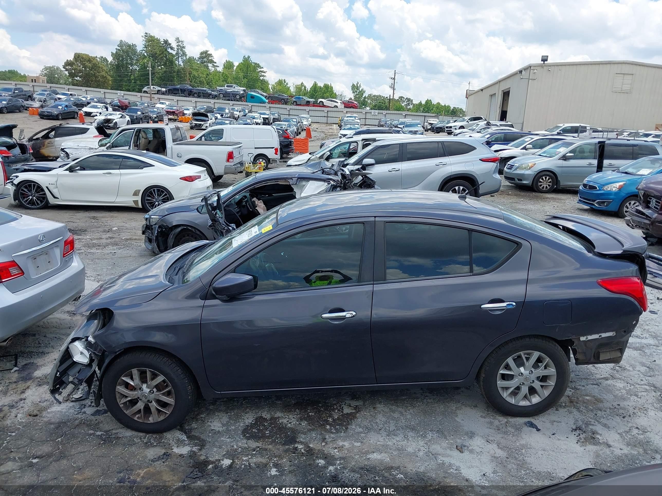 2015 Nissan Versa 1.6 Sv Gray vin: 3N1CN7AP1FL950823