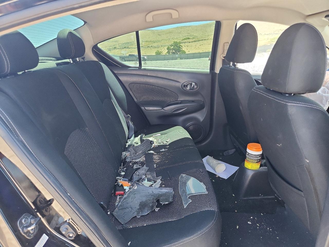 2017 Nissan Versa 1.6 S Черный vin: 3N1CN7AP1HL887600
