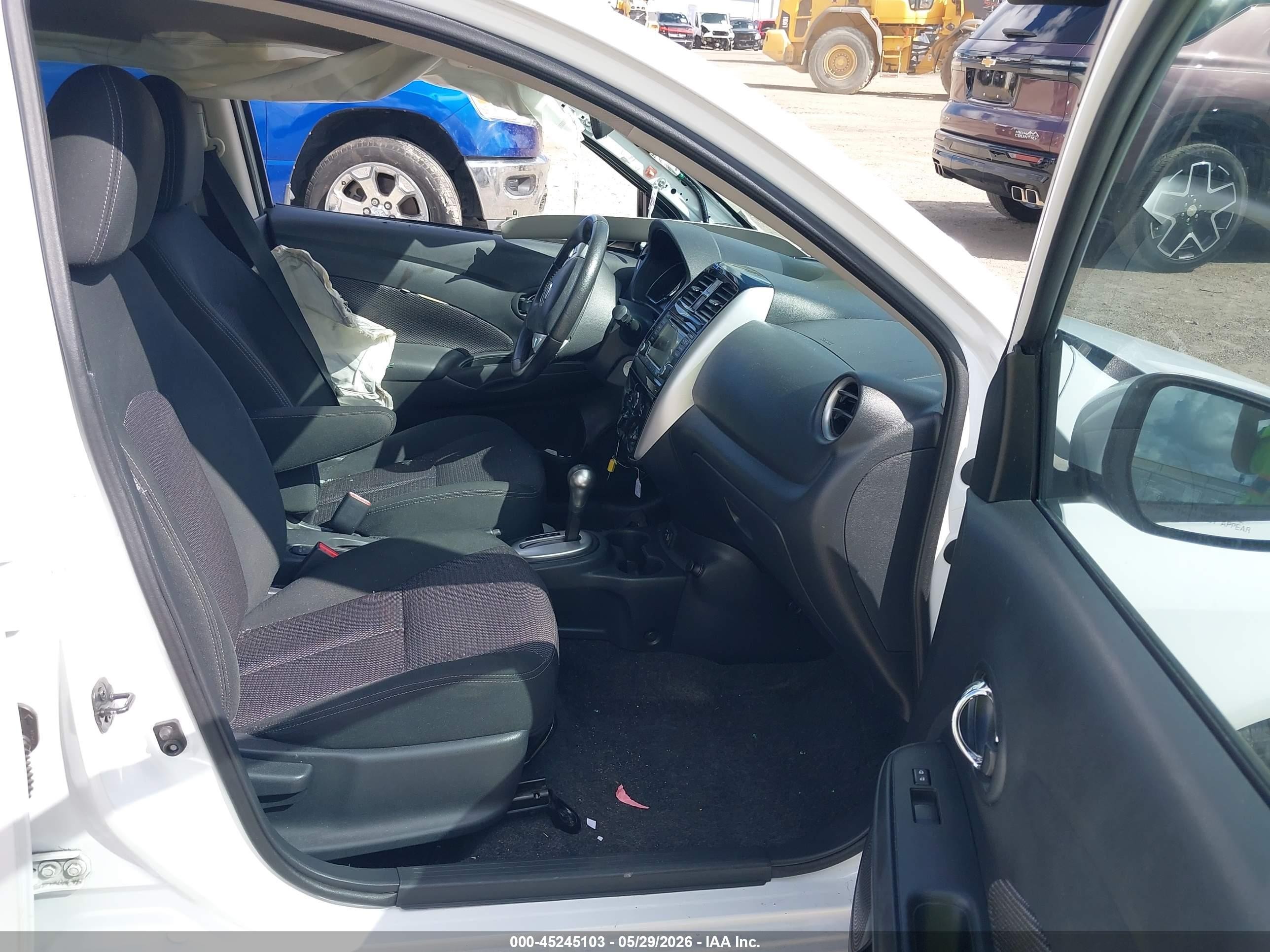 2018 Nissan Versa 1.6 Sv White vin: 3N1CN7AP1JL832649