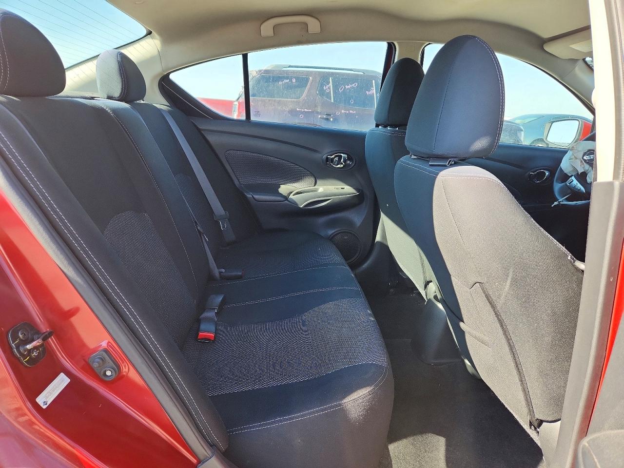 2019 Nissan Versa Sv Red vin: 3N1CN7AP1KL840087