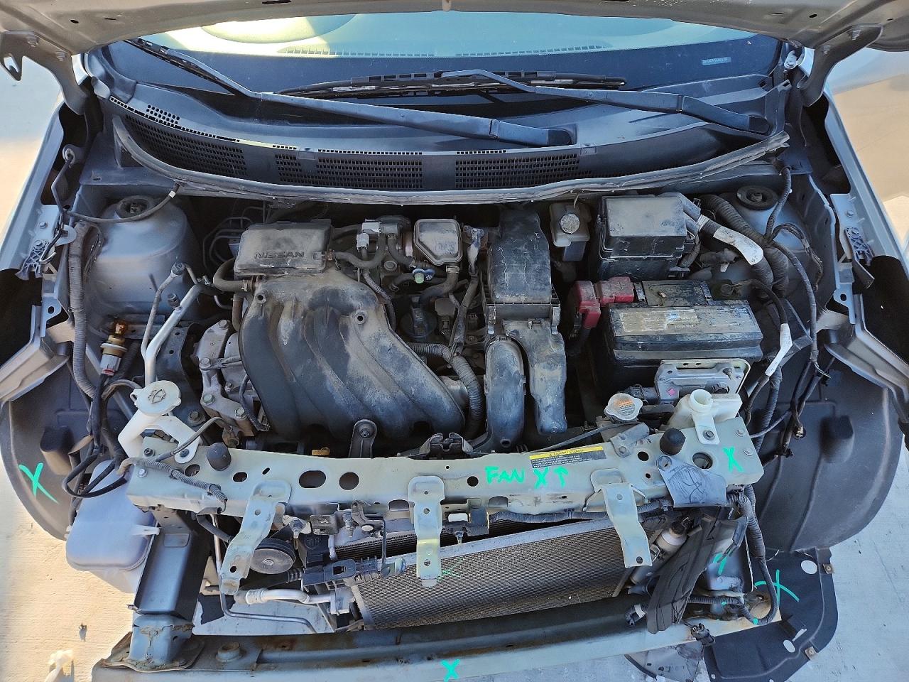 2012 Nissan Versa 1.6 S Серебряный vin: 3N1CN7AP2CL812185