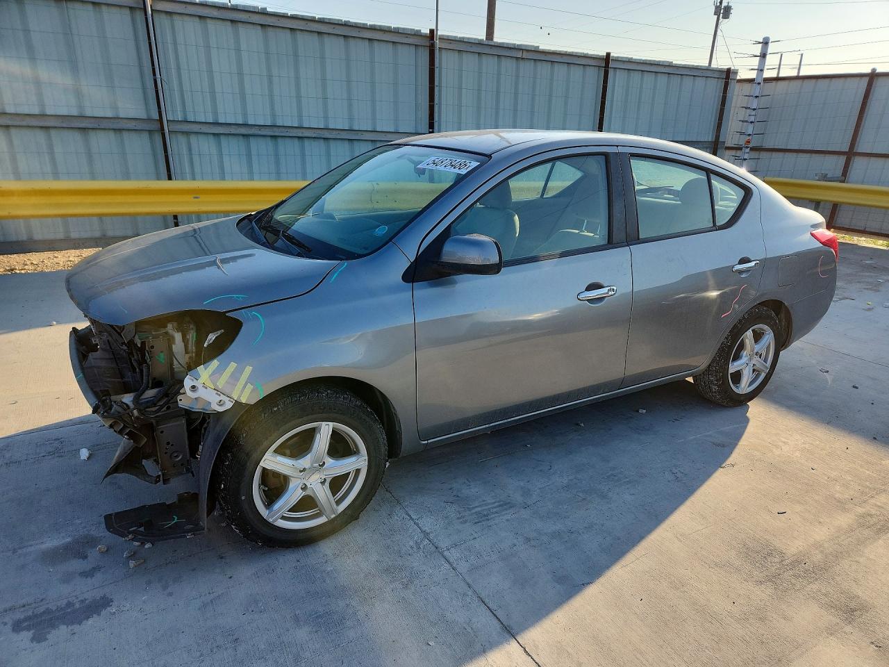 2012 Nissan Versa 1.6 S Silver vin: 3N1CN7AP2CL812185