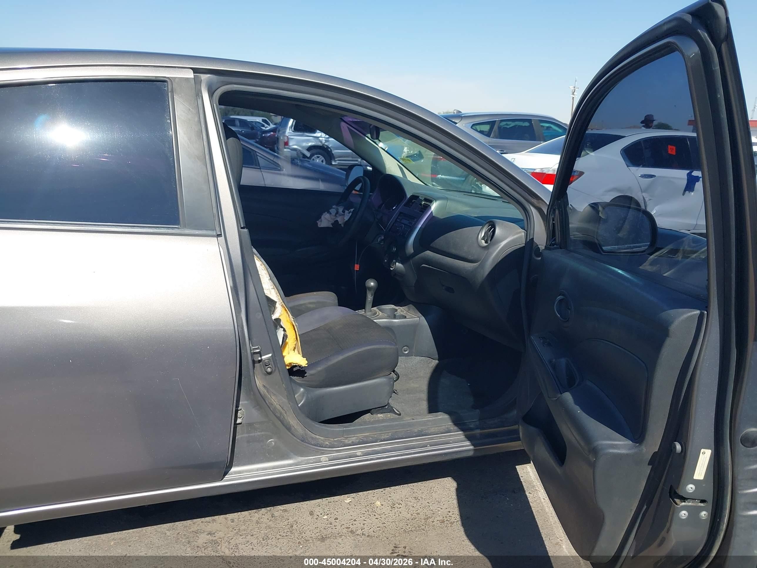 2012 Nissan Versa 1.6 Sv Серый vin: 3N1CN7AP2CL814535