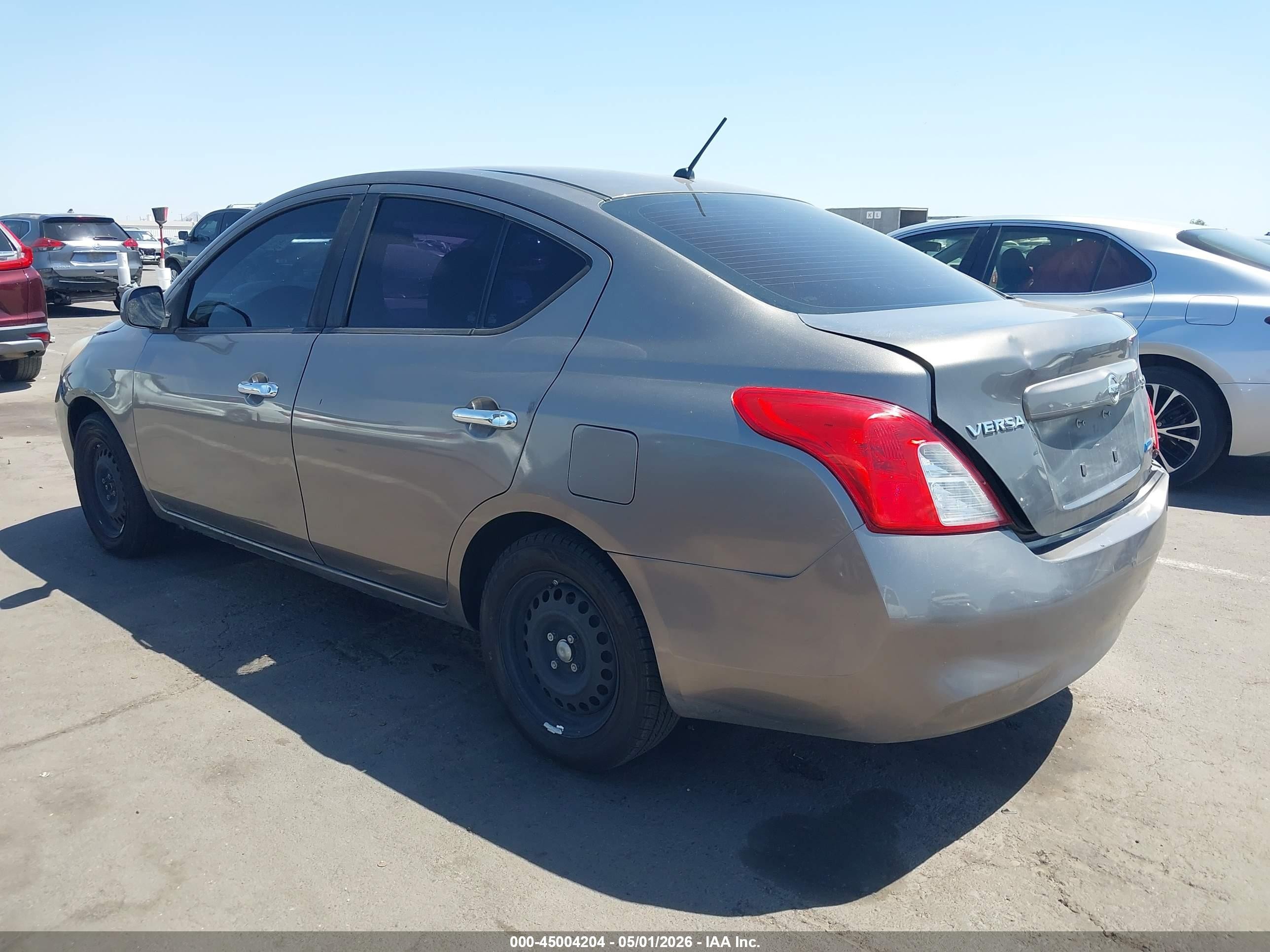 2012 Nissan Versa 1.6 Sv Серый vin: 3N1CN7AP2CL814535