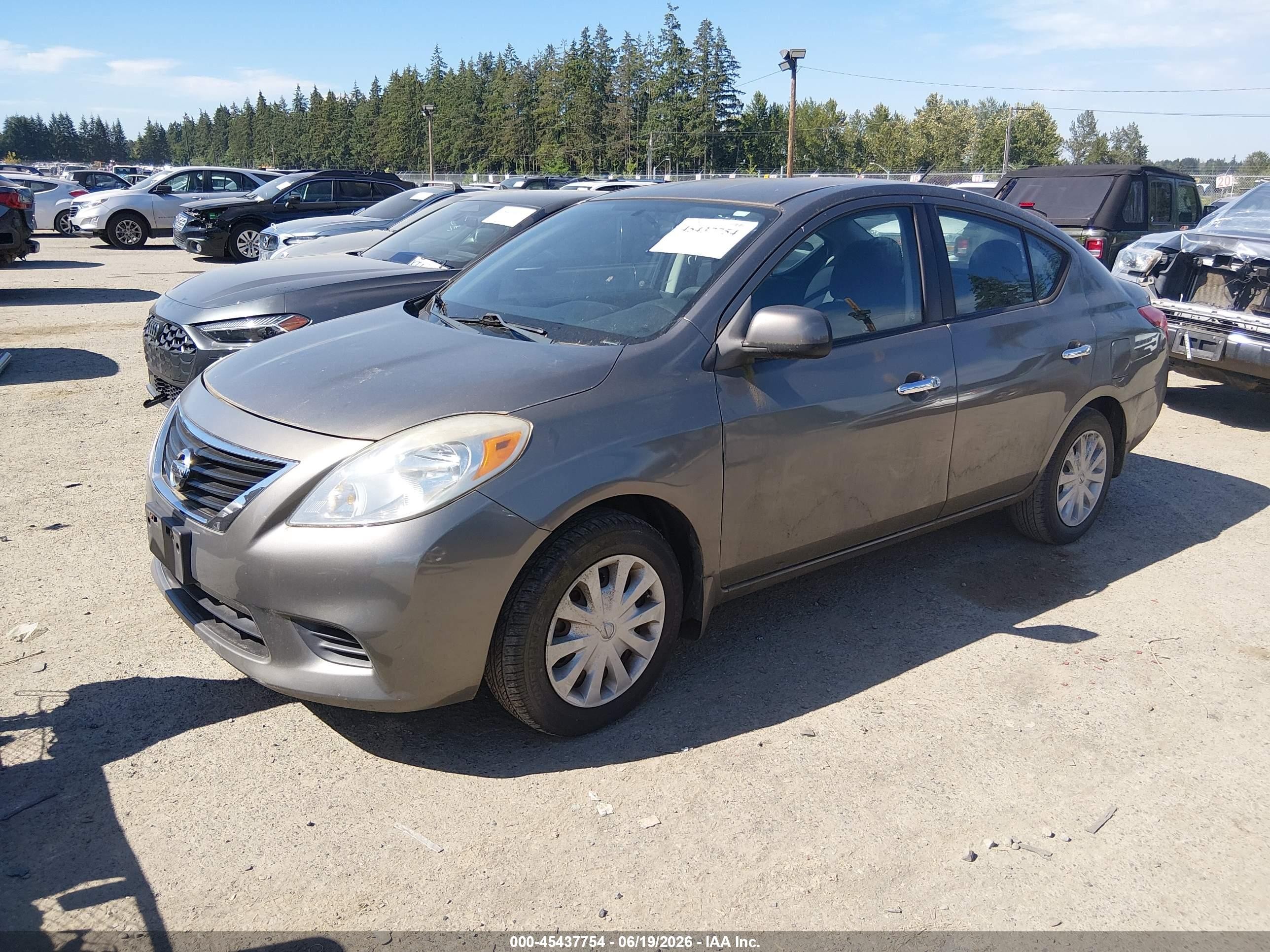 2012 Nissan Versa 1.6 Sv Коричневый vin: 3N1CN7AP2CL833859