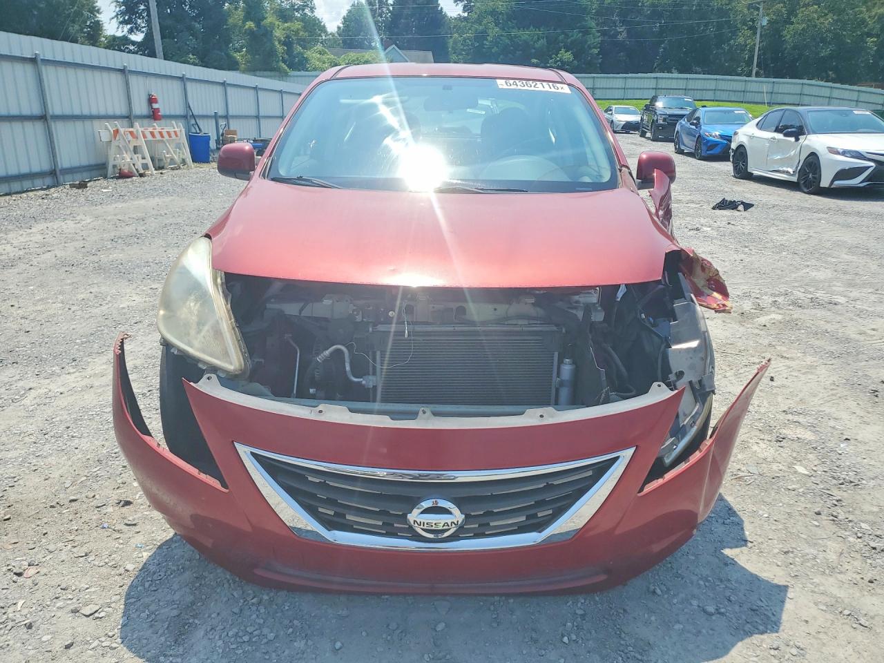 2012 Nissan Versa 1.6 S Red vin: 3N1CN7AP2CL846630