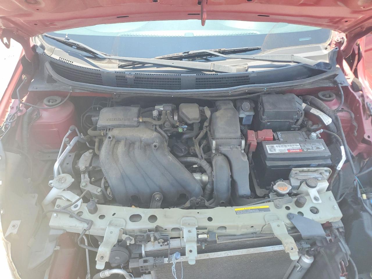 2012 Nissan Versa 1.6 S Red vin: 3N1CN7AP2CL846630