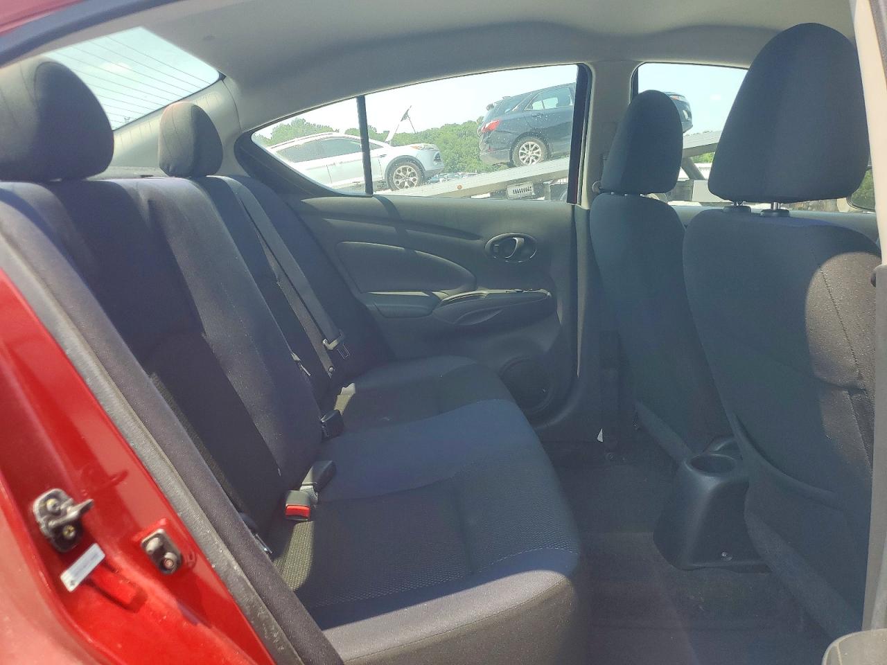 2012 Nissan Versa 1.6 S Red vin: 3N1CN7AP2CL846630