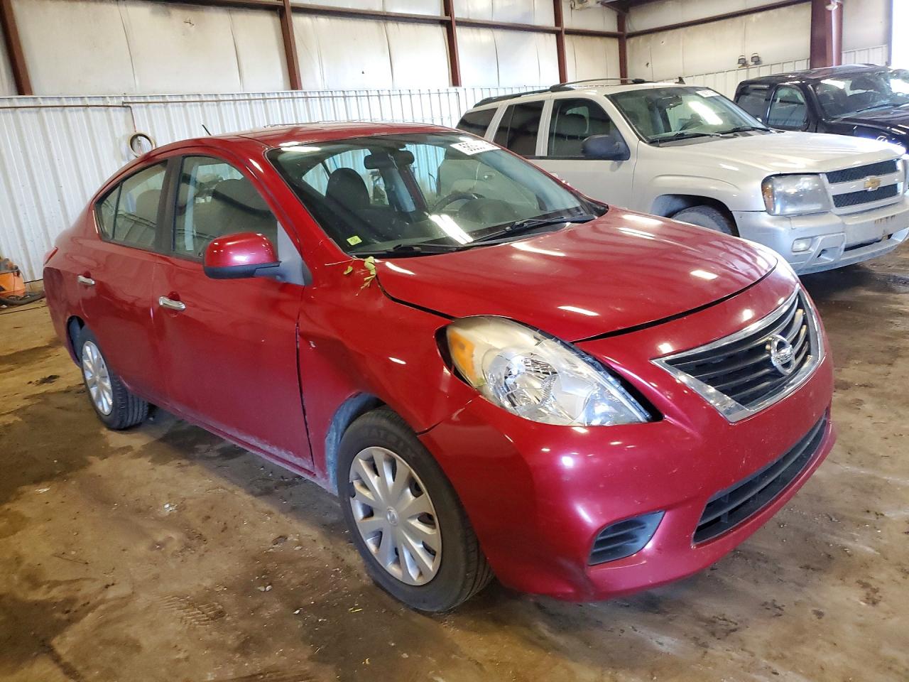 2012 Nissan Versa 1.6 S Красный vin: 3N1CN7AP2CL847017